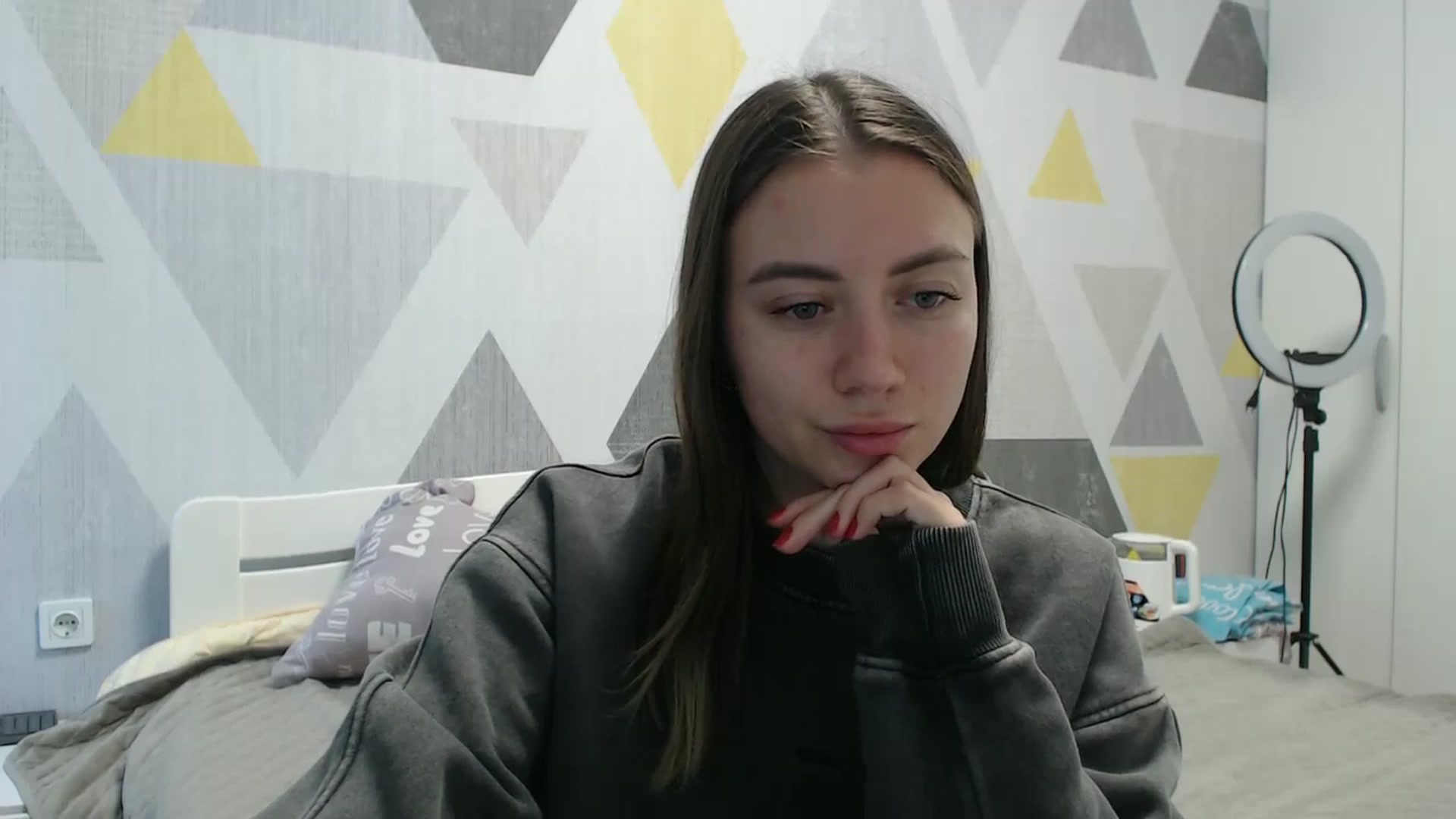 Gallery image thumbnail from Sulfate0's myfreecams stream on, 11/01/2025, 13:19 image 18 of 20