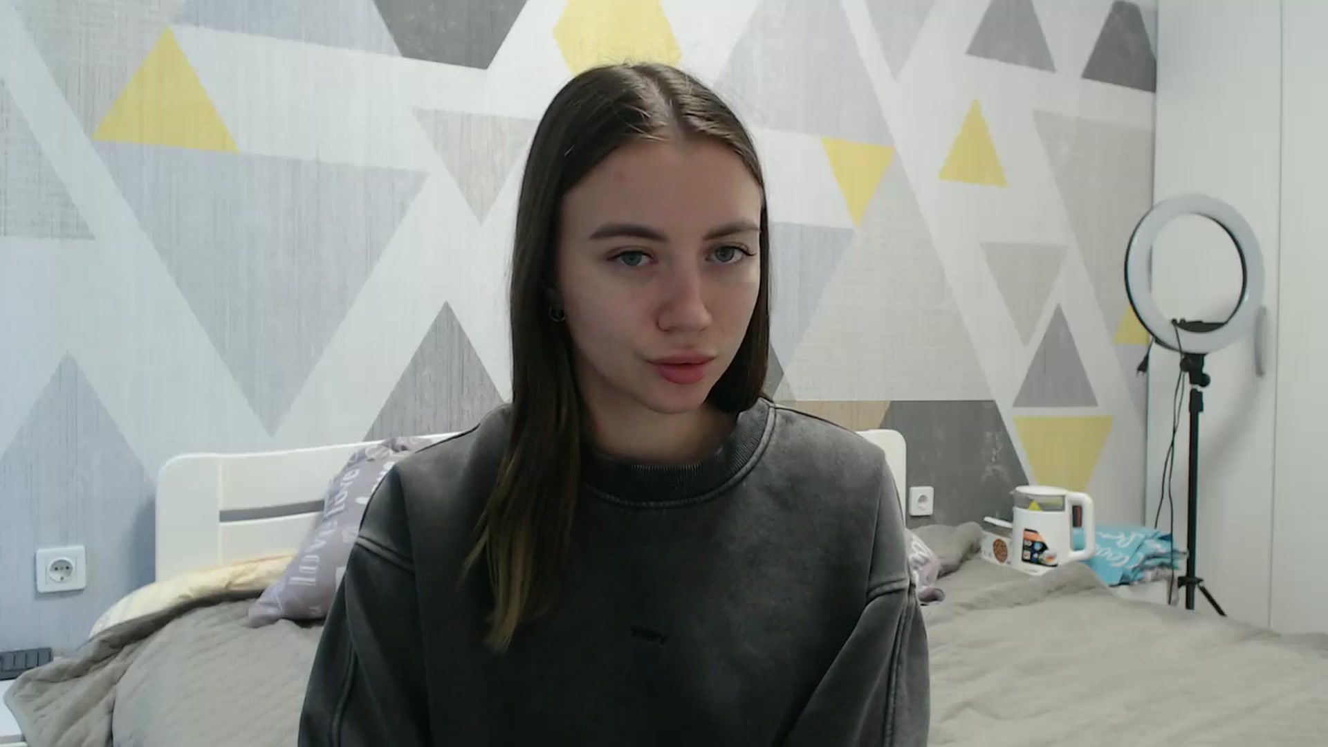 Gallery image thumbnail from Sulfate0's myfreecams stream on, 11/01/2025, 13:19 image 17 of 20