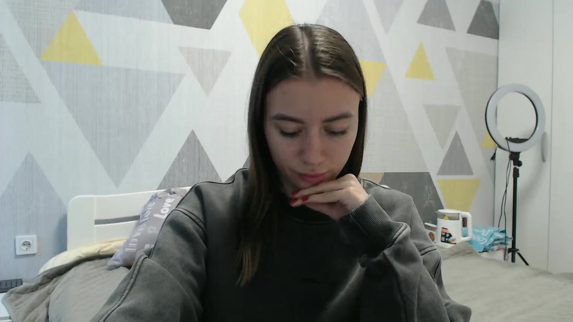 Gallery image thumbnail from Sulfate0's myfreecams stream on, 11/01/2025, 13:19 image 16 of 20