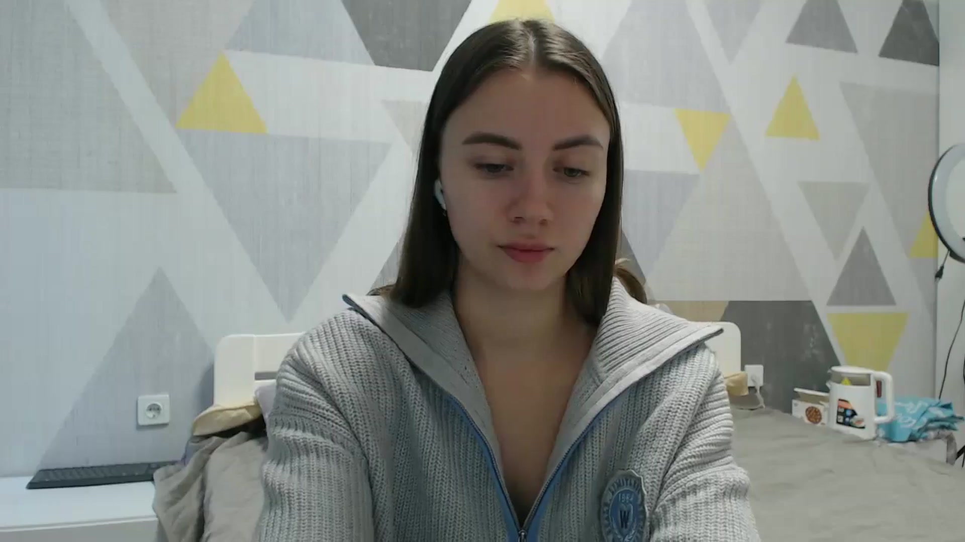 Gallery image thumbnail from Sulfate0's myfreecams stream on, 11/04/2025, 08:39 image 15 of 20