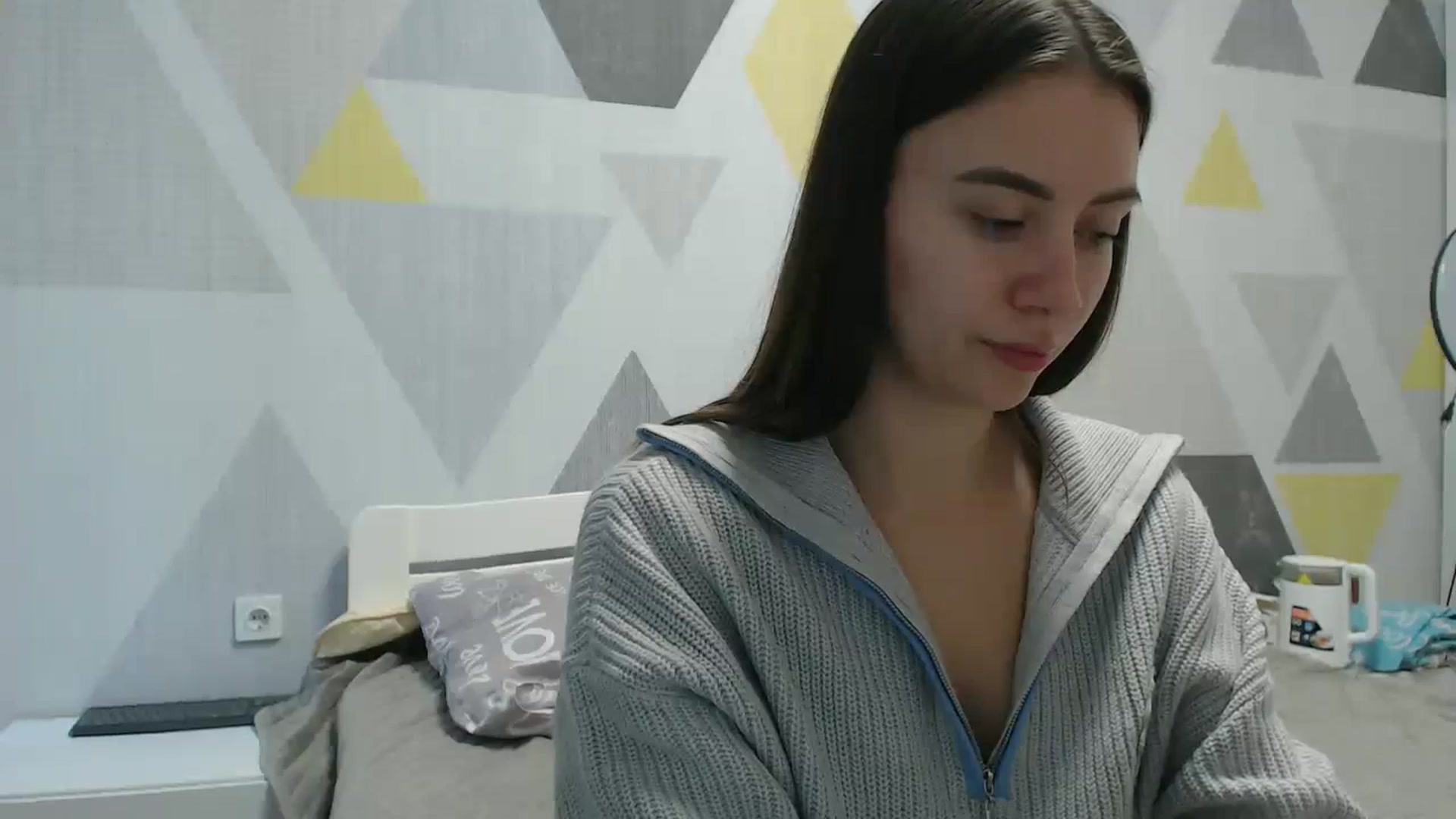 Gallery image thumbnail from Sulfate0's myfreecams stream on, 11/04/2025, 08:39 image 17 of 20