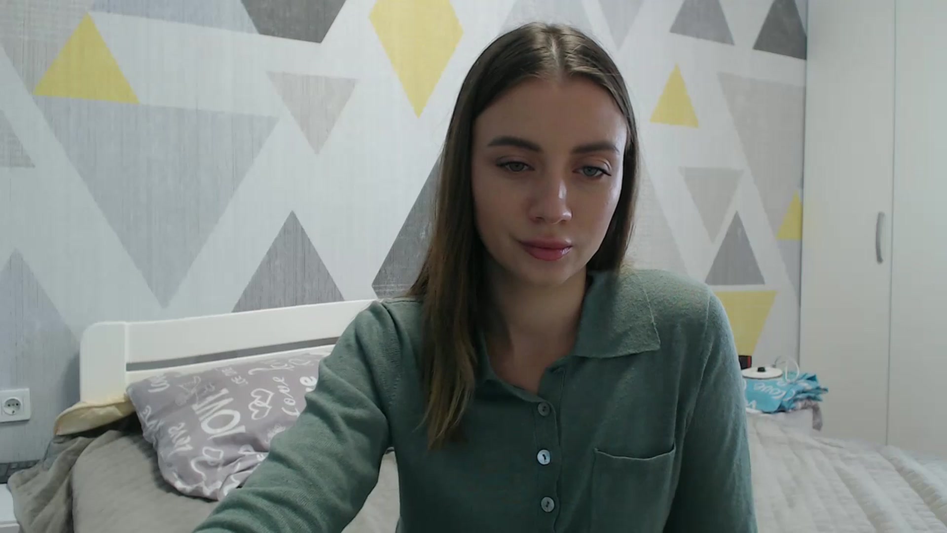 Gallery image thumbnail from Sulfate0's myfreecams stream on, 11/05/2025, 10:15 image 17 of 20