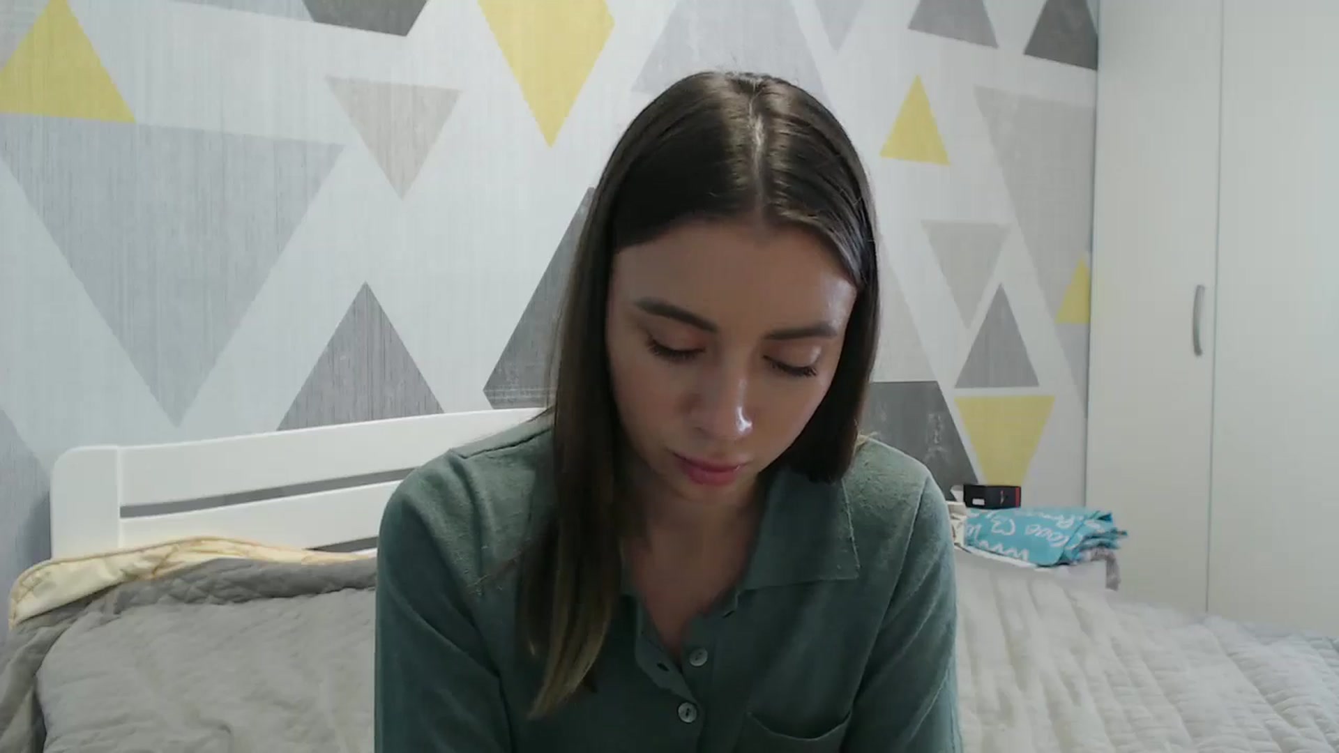 Gallery image thumbnail from Sulfate0's myfreecams stream on, 11/05/2025, 13:27 image 18 of 20