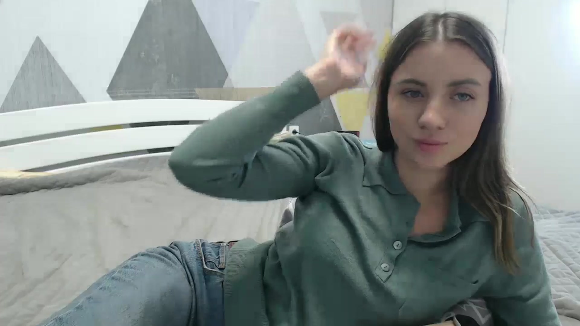 Gallery image thumbnail from Sulfate0's myfreecams stream on, 11/05/2025, 13:44 image 14 of 20