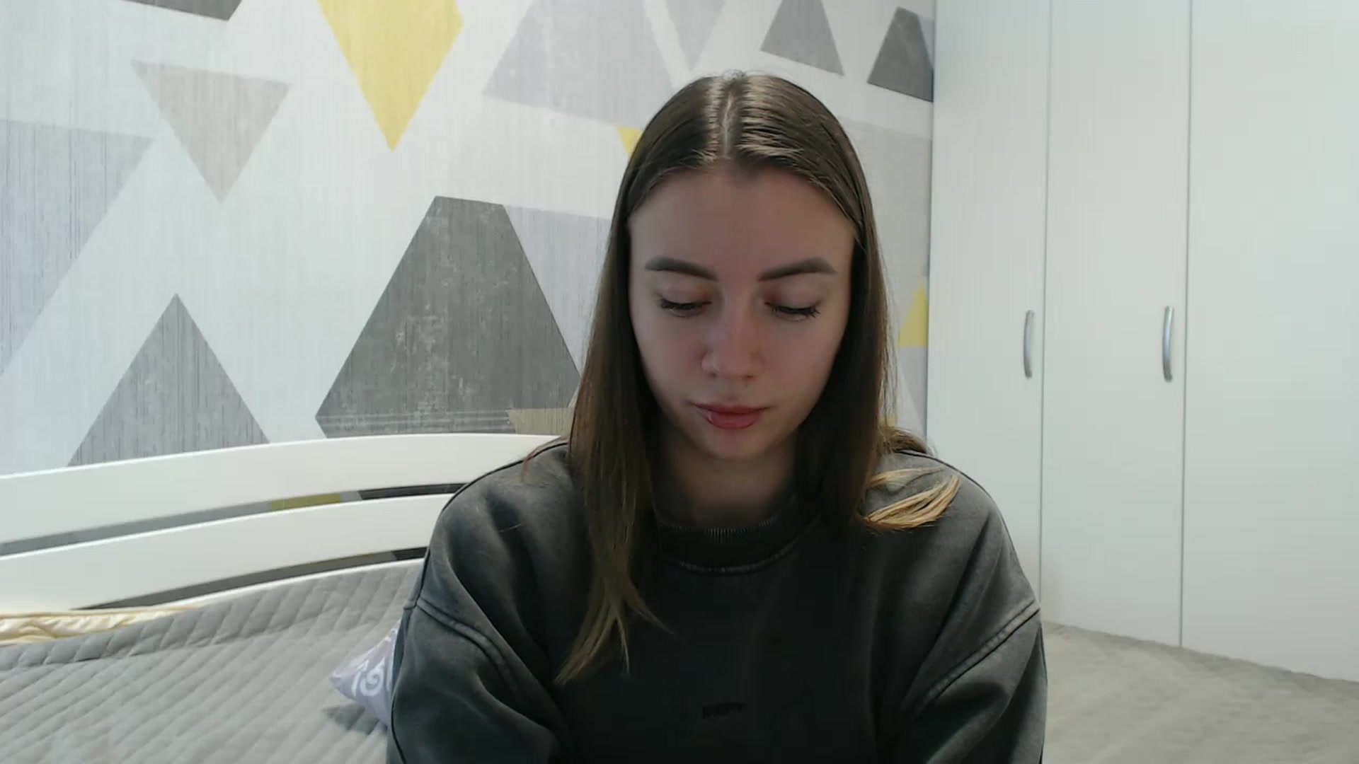Gallery image thumbnail from Sulfate0's myfreecams stream on, 11/06/2025, 09:43 image 17 of 20