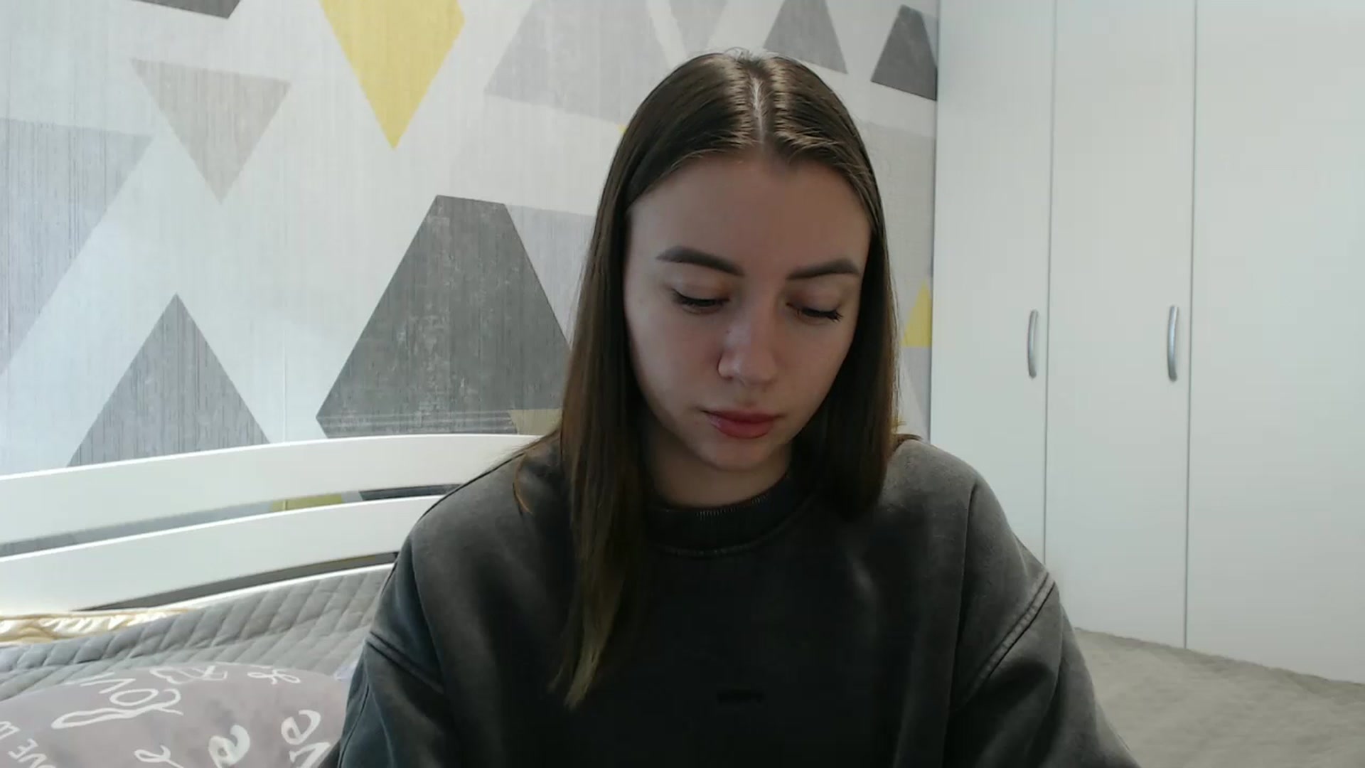 Gallery image thumbnail from Sulfate0's myfreecams stream on, 11/06/2025, 09:43 image 14 of 20