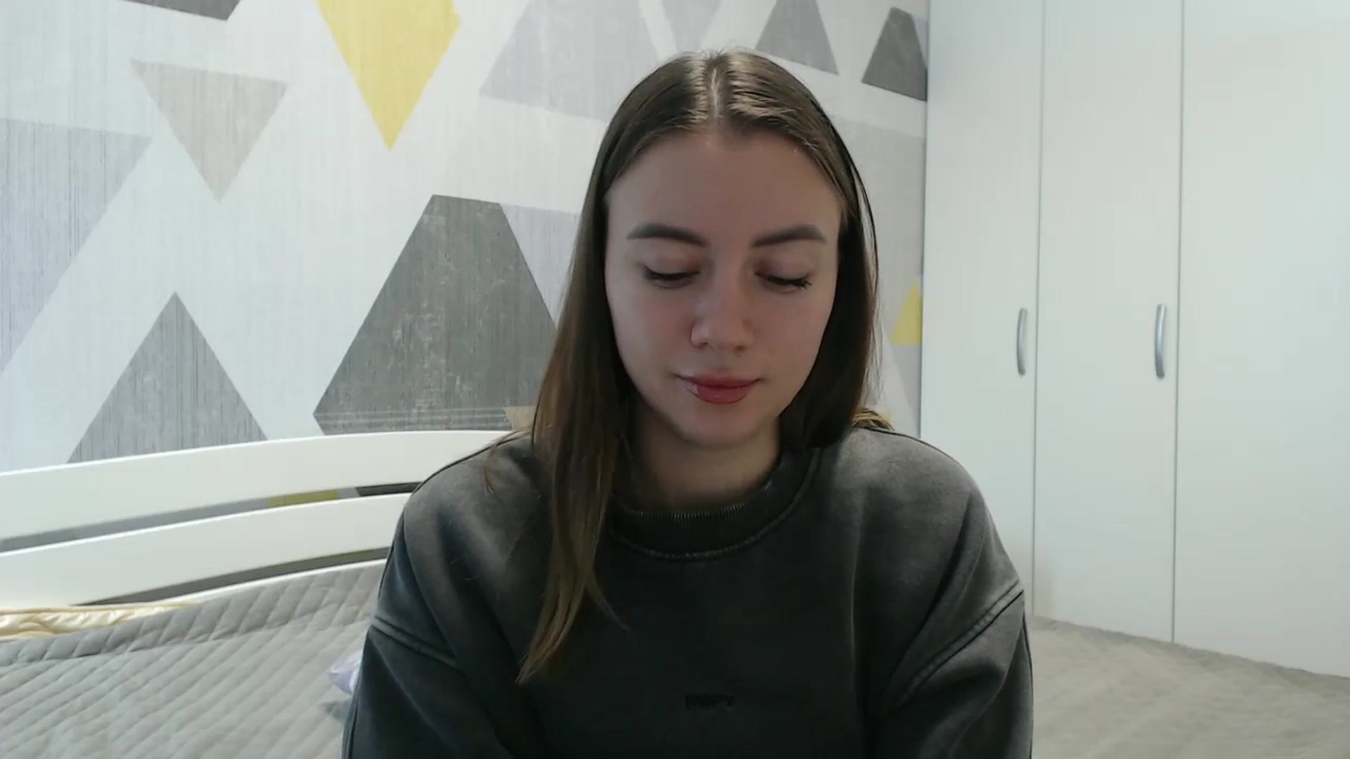 Gallery image thumbnail from Sulfate0's myfreecams stream on, 11/06/2025, 09:43 image 15 of 20