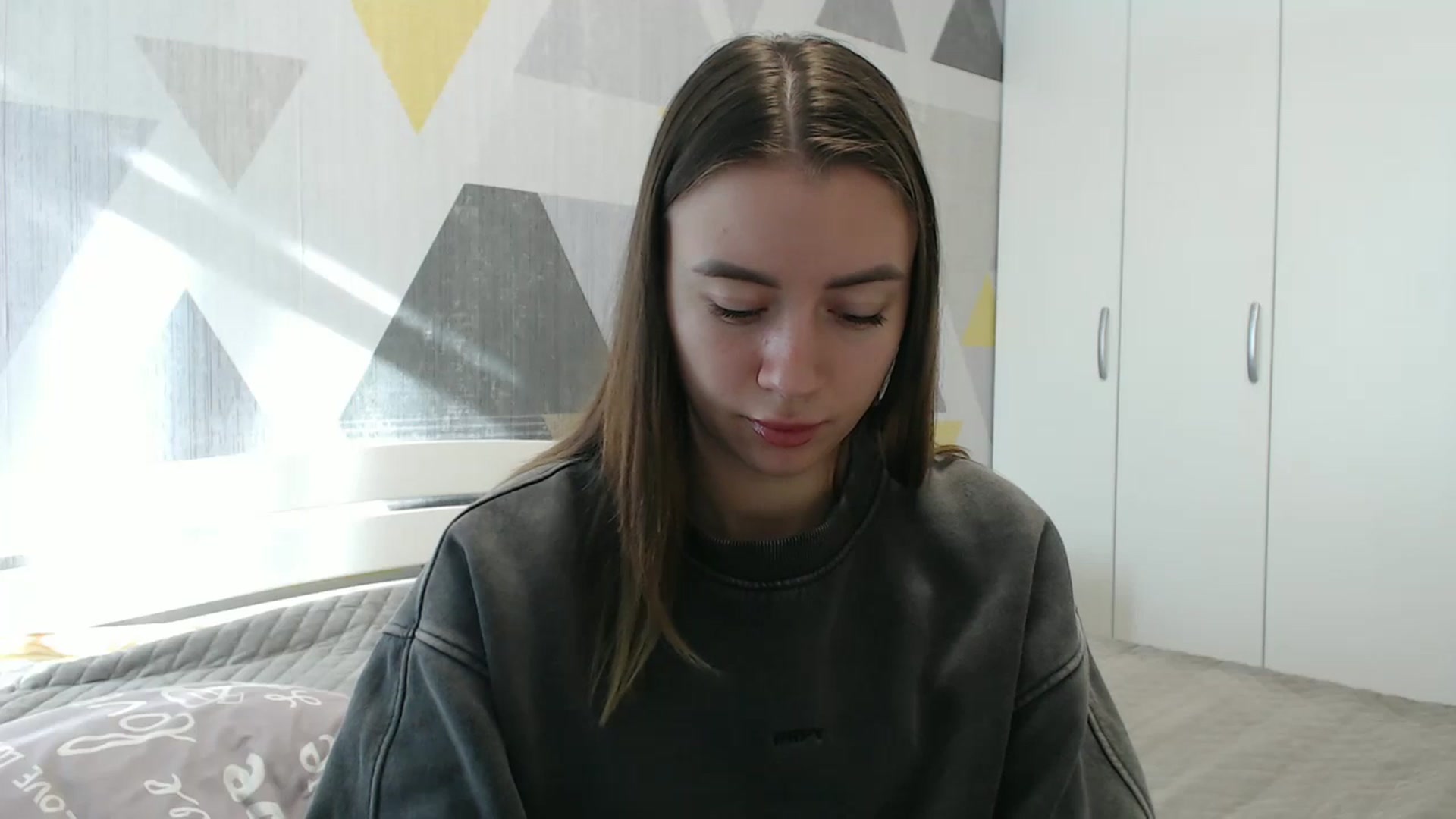 Gallery image thumbnail from Sulfate0's myfreecams stream on, 11/06/2025, 09:43 image 8 of 20