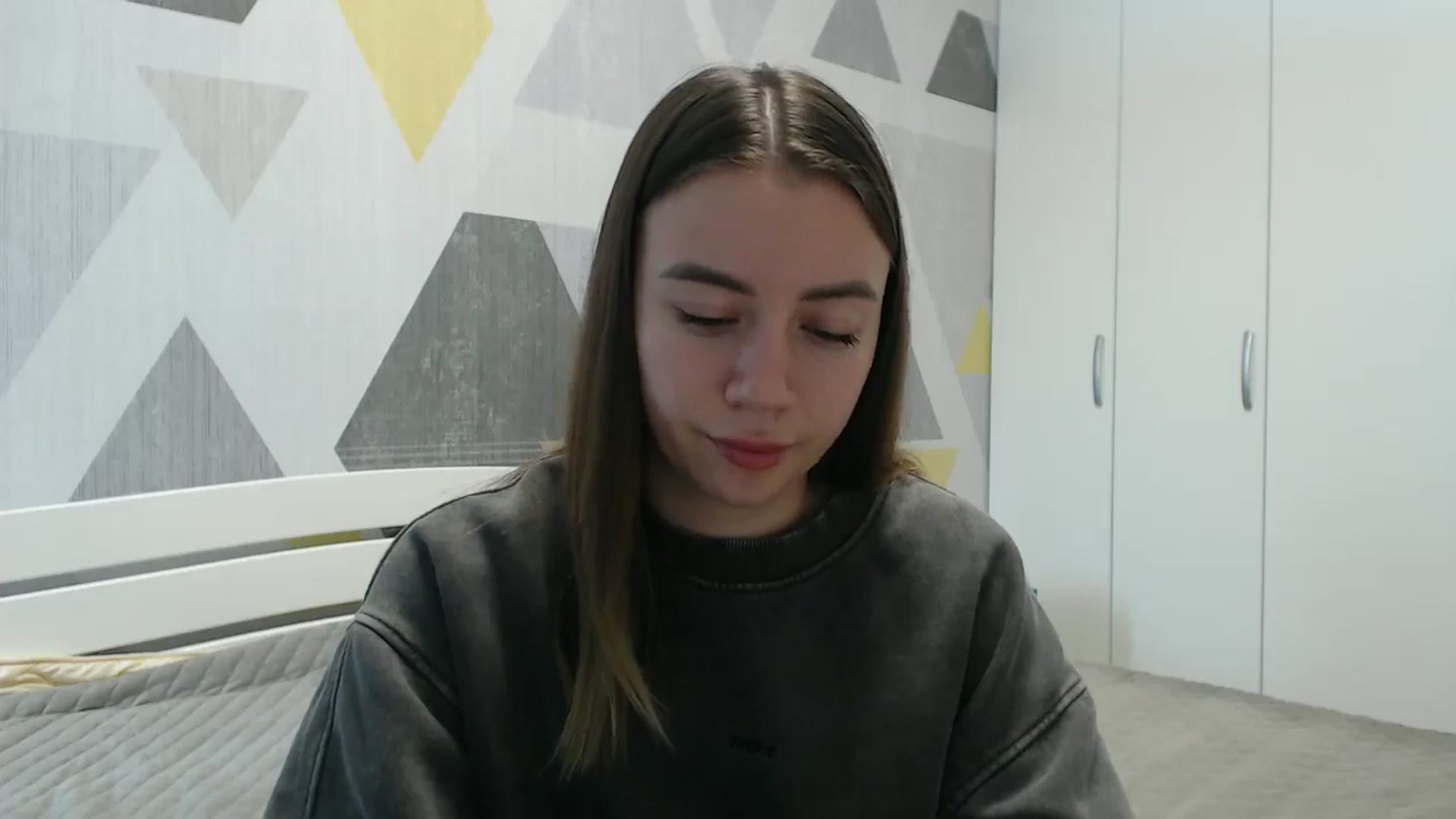 Gallery image thumbnail from Sulfate0's myfreecams stream on, 11/06/2025, 10:49 image 9 of 20