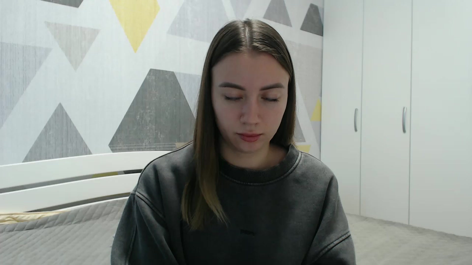 Gallery image thumbnail from Sulfate0's myfreecams stream on, 11/06/2025, 10:49 image 18 of 20