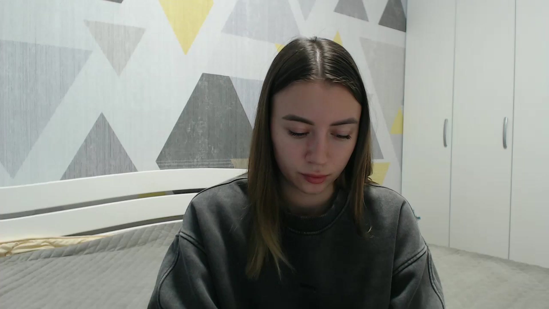 Gallery image thumbnail from Sulfate0's myfreecams stream on, 11/06/2025, 11:45 image 10 of 20