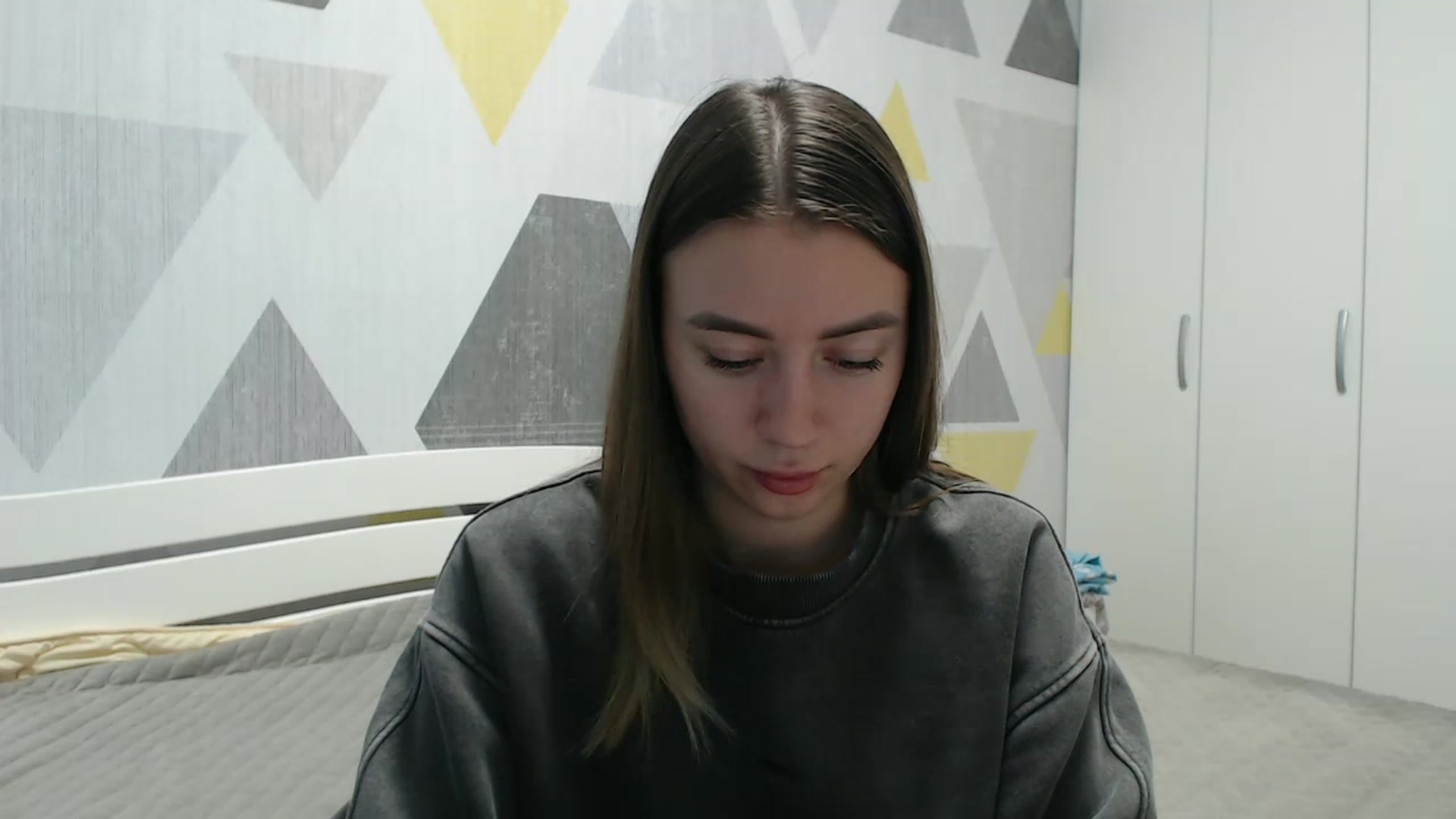 Gallery image thumbnail from Sulfate0's myfreecams stream on, 11/06/2025, 11:45 image 12 of 20