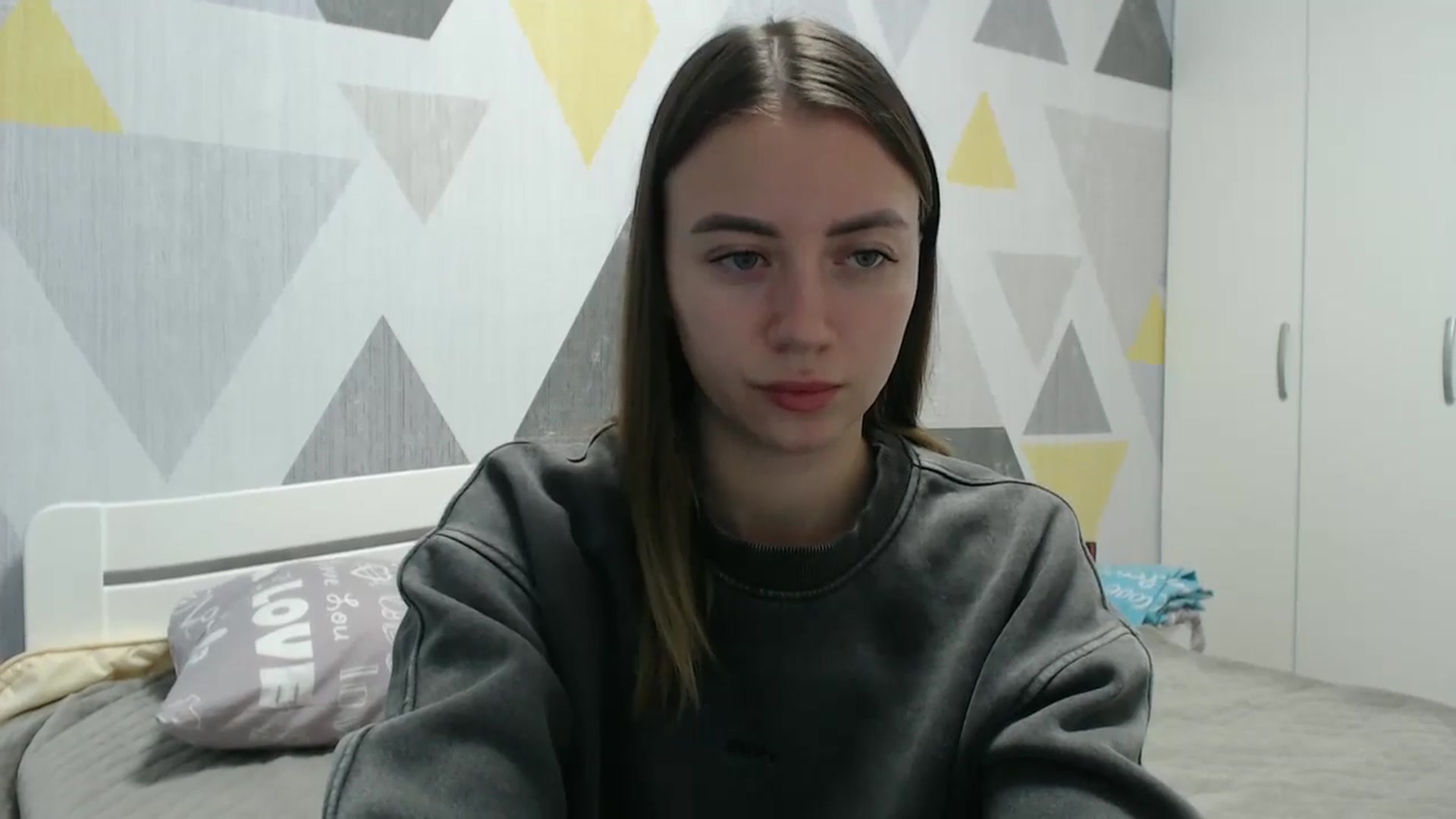 Gallery image thumbnail from Sulfate0's myfreecams stream on, 11/06/2025, 12:12 image 18 of 20