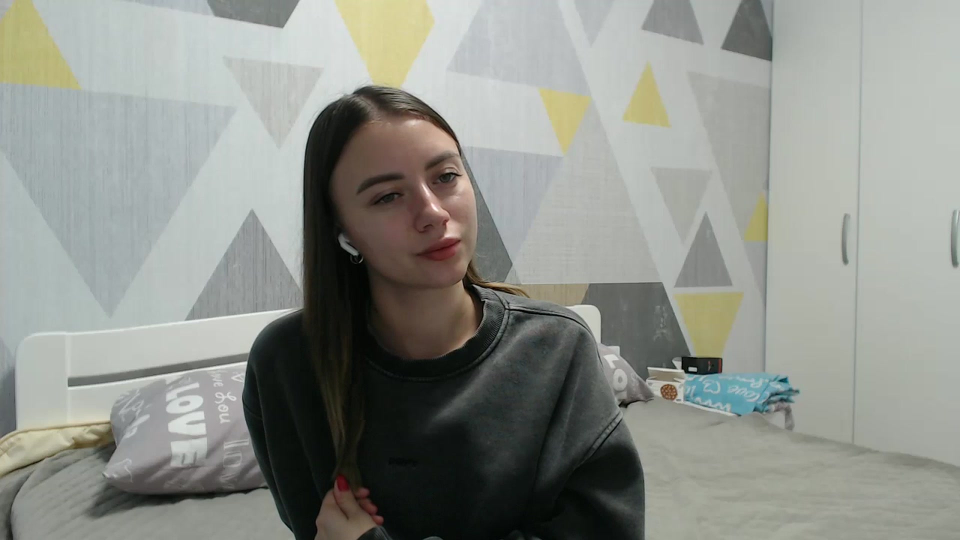 Gallery image thumbnail from Sulfate0's myfreecams stream on, 11/06/2025, 12:12 image 15 of 20