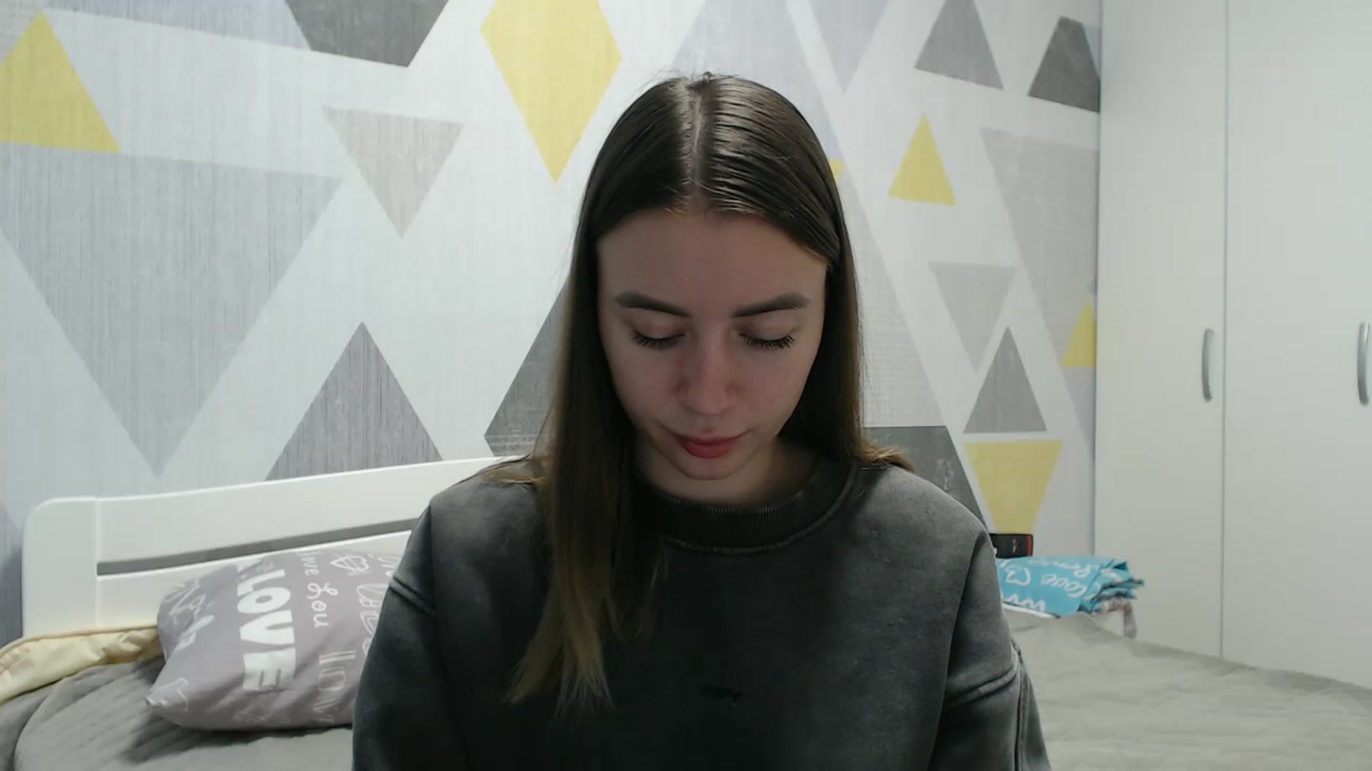 Gallery image thumbnail from Sulfate0's myfreecams stream on, 11/06/2025, 12:12 image 6 of 20