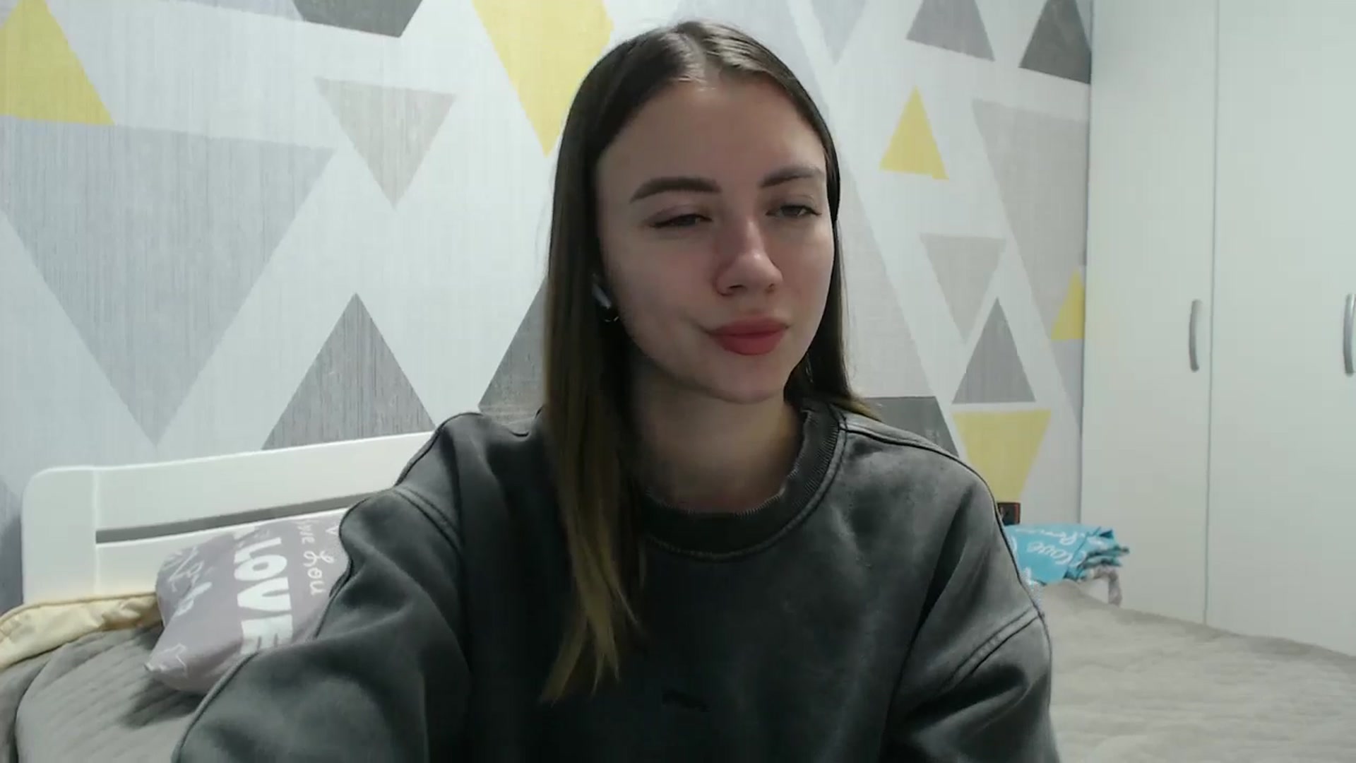 Gallery image thumbnail from Sulfate0's myfreecams stream on, 11/06/2025, 12:12 image 19 of 20