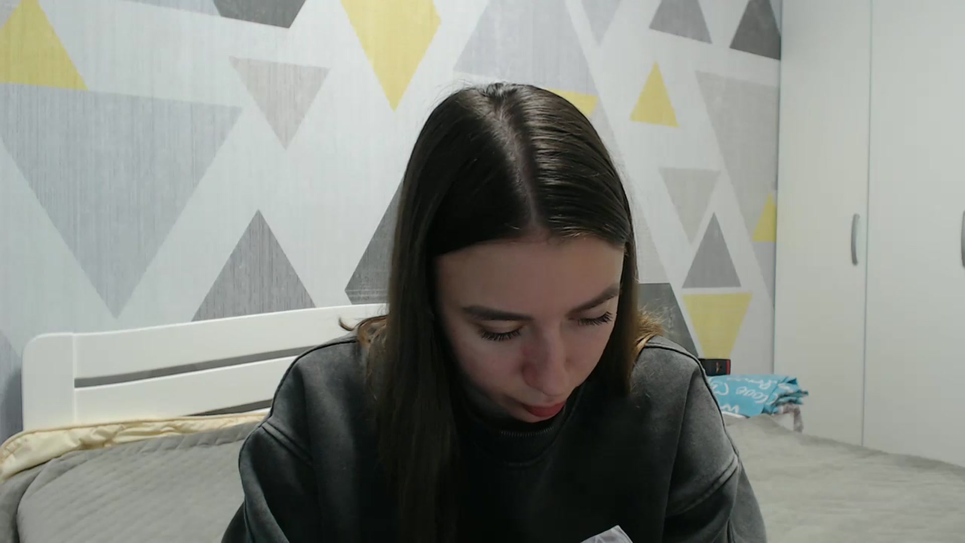 Gallery image thumbnail from Sulfate0's myfreecams stream on, 11/06/2025, 12:40 image 16 of 20