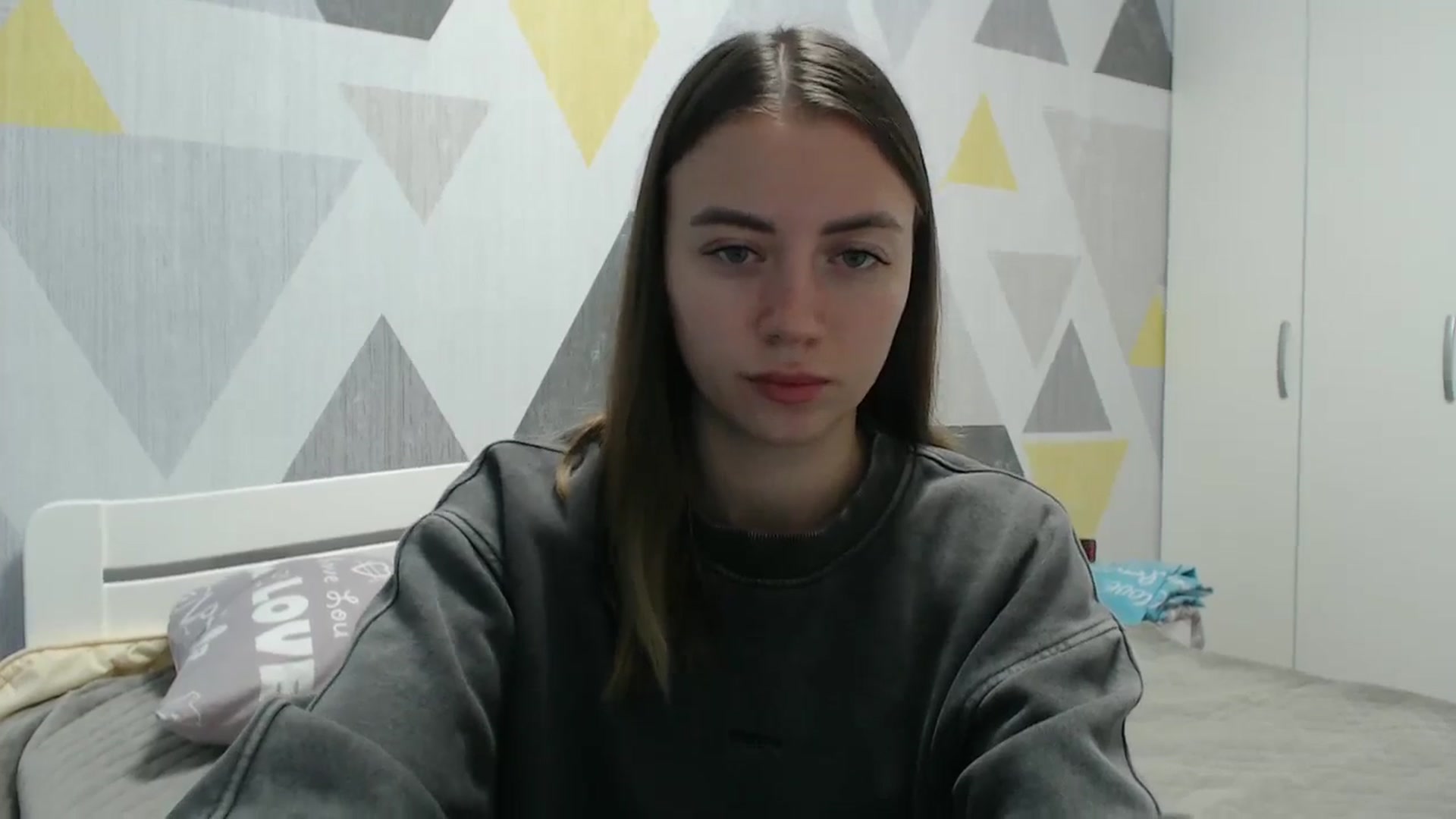 Gallery image thumbnail from Sulfate0's myfreecams stream on, 11/06/2025, 12:40 image 4 of 20