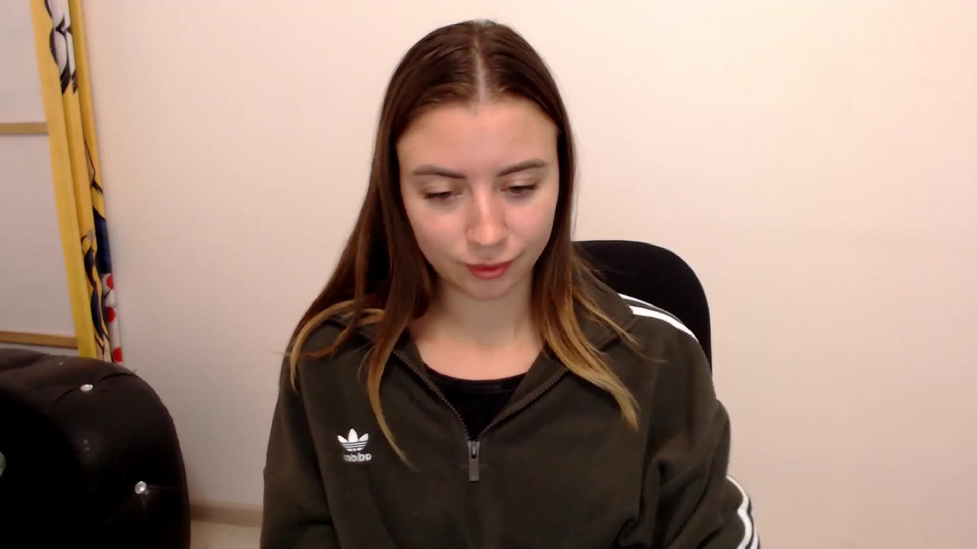 Gallery image thumbnail from Sulfate0's myfreecams stream on, 11/11/2025, 19:04 image 19 of 20