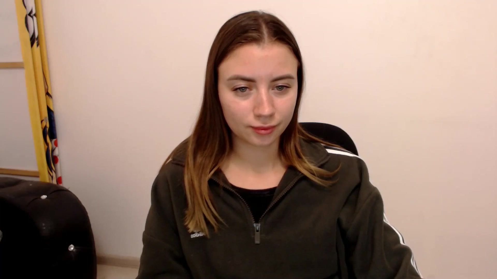 Gallery image thumbnail from Sulfate0's myfreecams stream on, 11/11/2025, 19:04 image 13 of 20