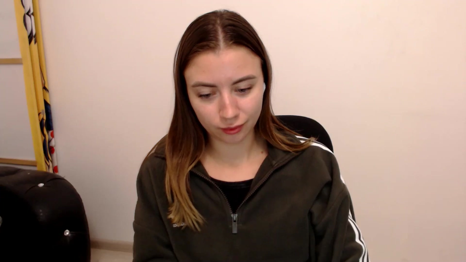 Gallery image thumbnail from Sulfate0's myfreecams stream on, 11/11/2025, 19:04 image 8 of 20