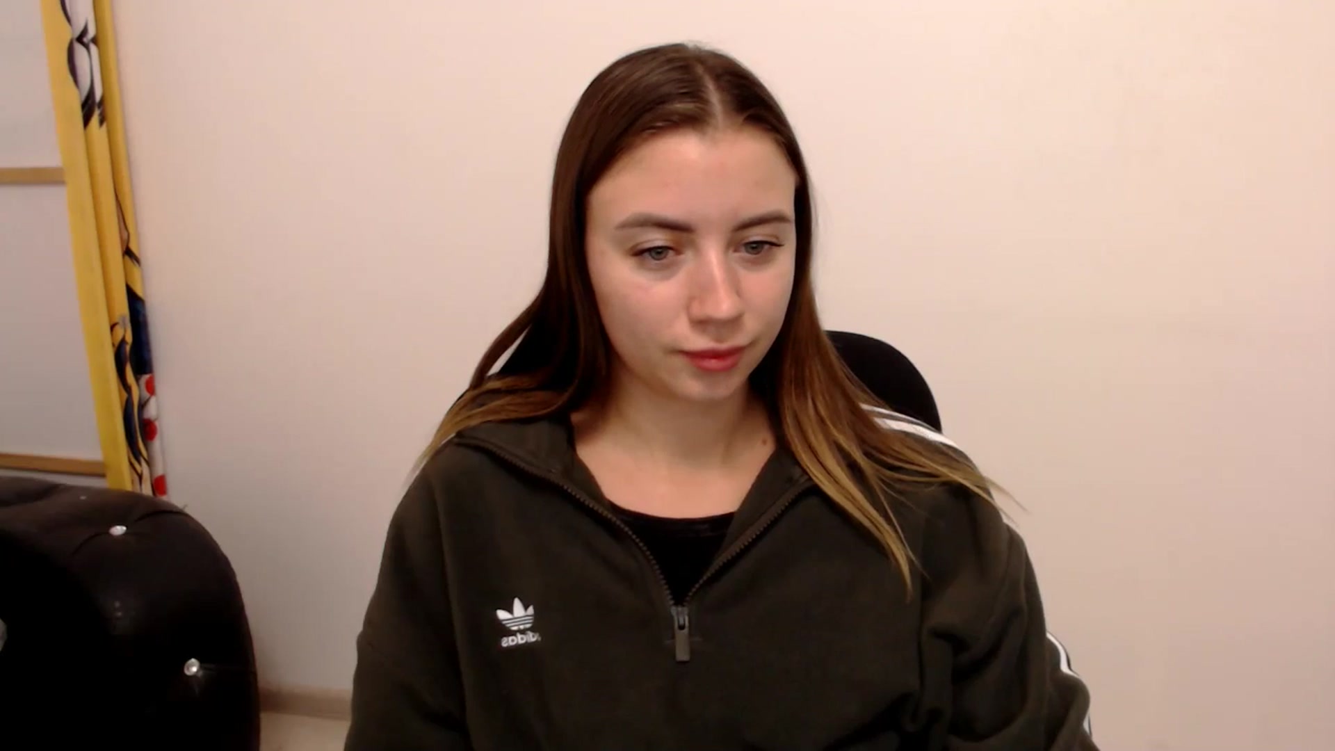 Gallery image thumbnail from Sulfate0's myfreecams stream on, 11/11/2025, 19:04 image 14 of 20