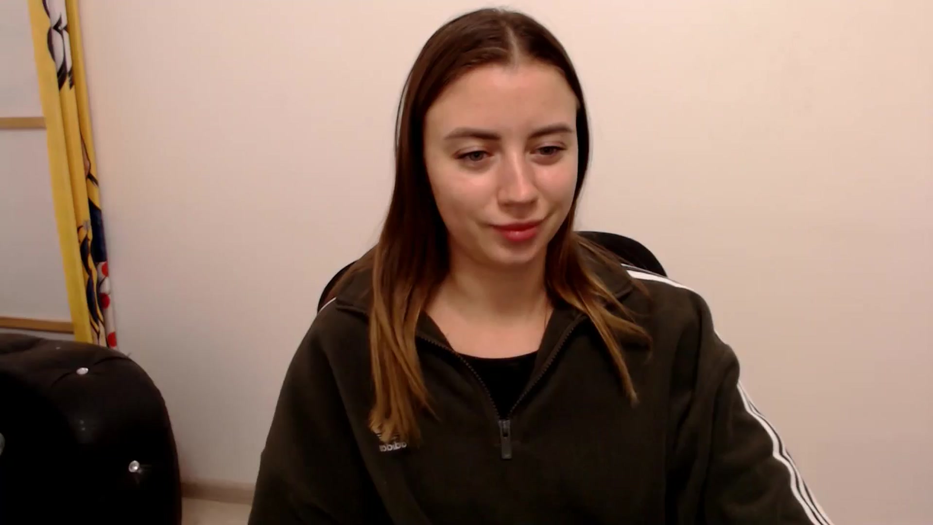 Gallery image thumbnail from Sulfate0's myfreecams stream on, 11/11/2025, 19:04 image 1 of 20