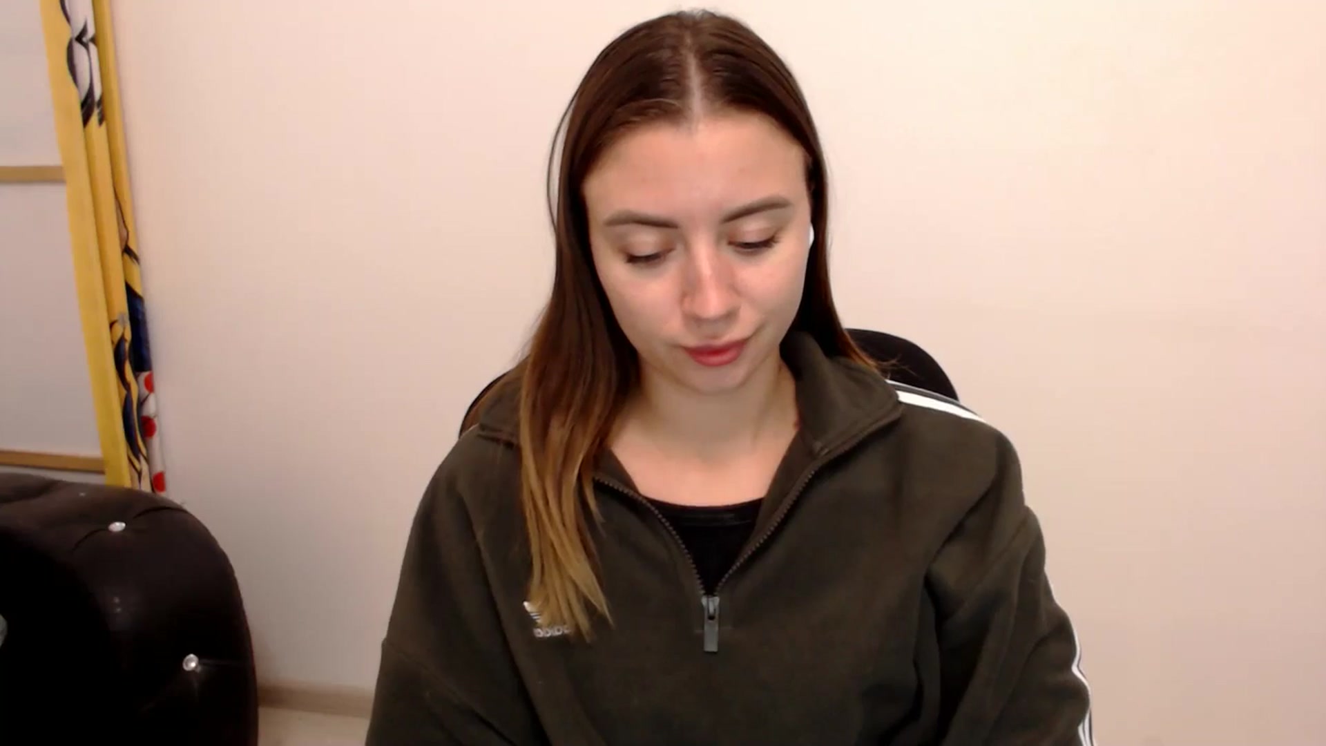 Gallery image thumbnail from Sulfate0's myfreecams stream on, 11/11/2025, 19:04 image 2 of 20