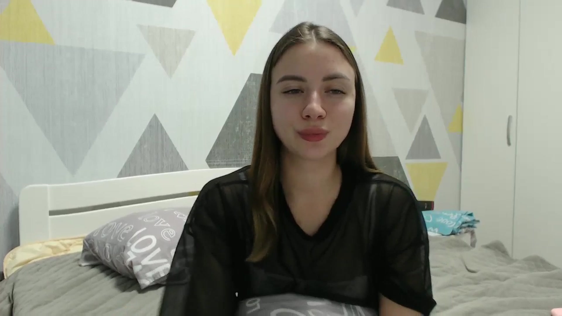 Gallery image thumbnail from Sulfate0's myfreecams stream on, 11/12/2025, 14:37 image 6 of 20