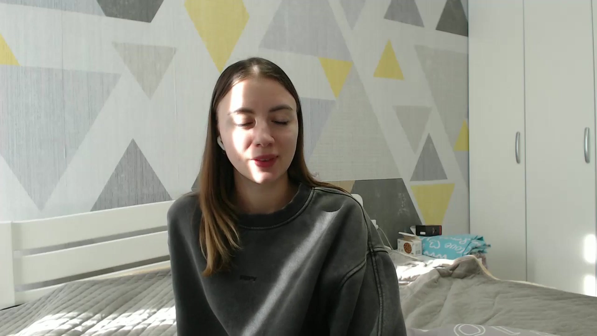 Gallery image thumbnail from Sulfate0's myfreecams stream on, 11/14/2025, 10:56 image 3 of 20