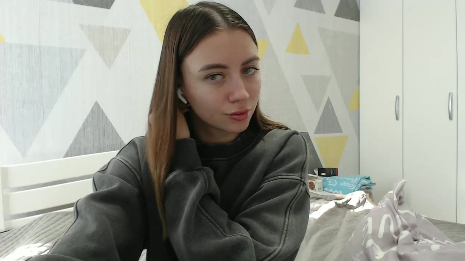 Gallery image thumbnail from Sulfate0's myfreecams stream on, 11/14/2025, 10:56 image 15 of 20