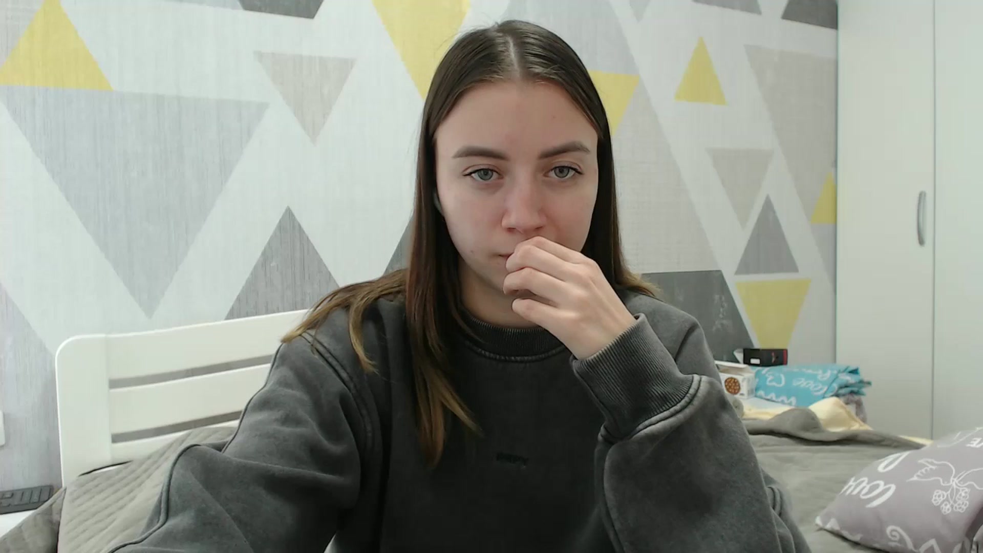 Gallery image thumbnail from Sulfate0's myfreecams stream on, 11/14/2025, 12:20 image 1 of 20