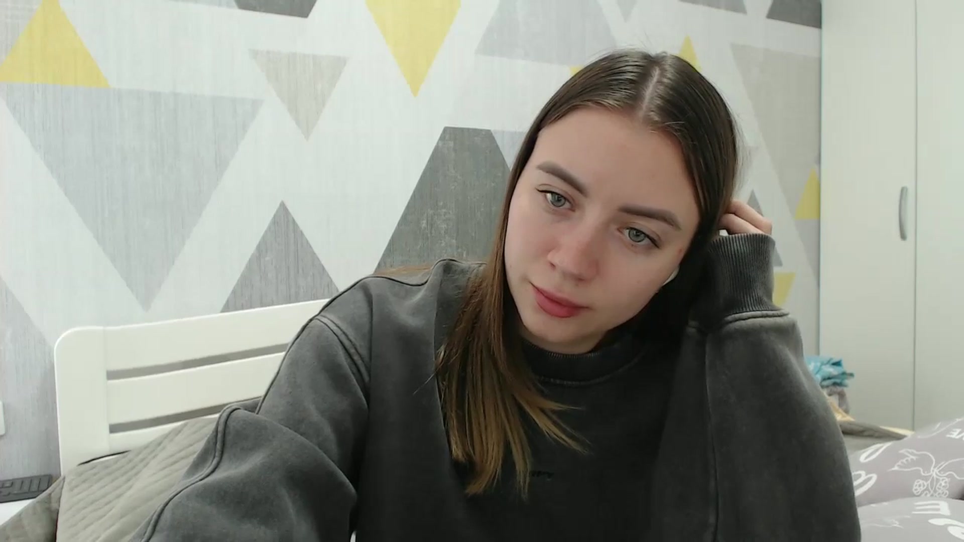 Gallery image thumbnail from Sulfate0's myfreecams stream on, 11/14/2025, 12:37 image 13 of 20