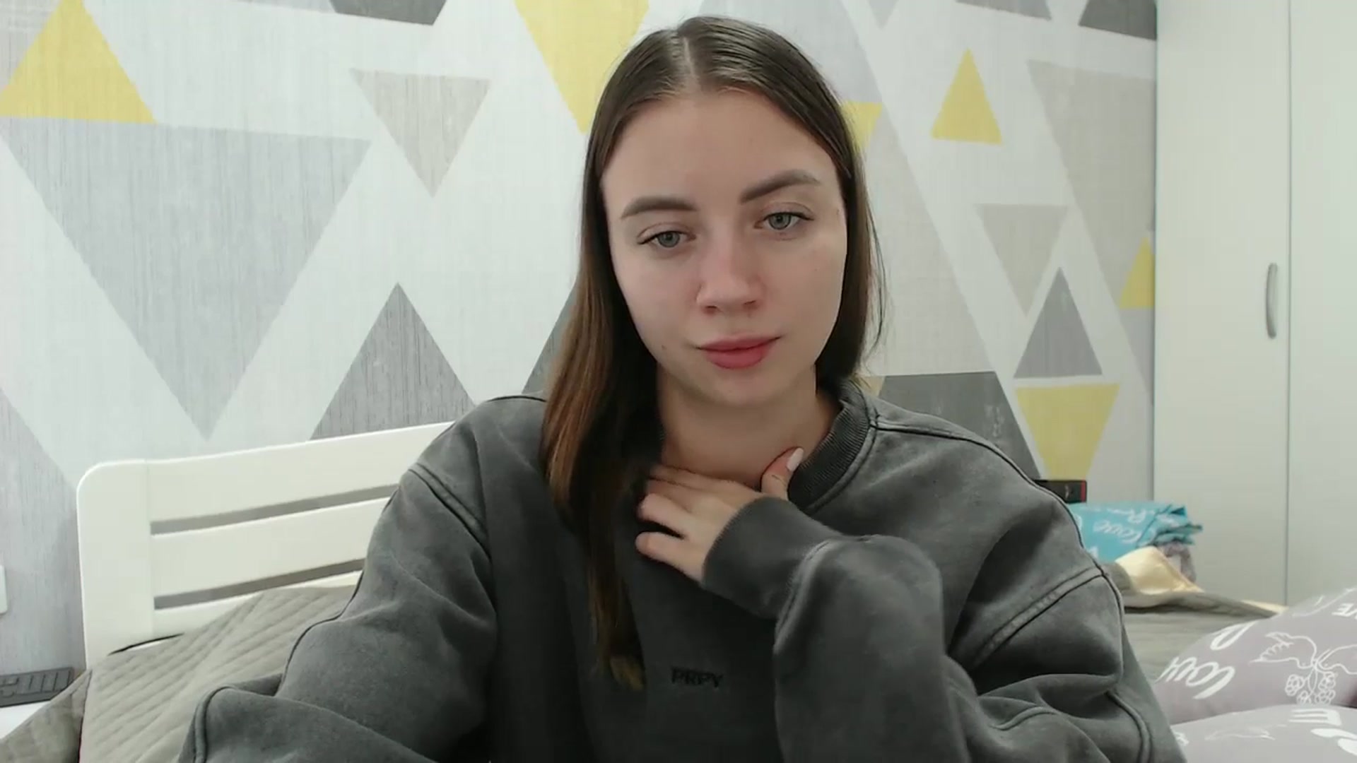 Gallery image thumbnail from Sulfate0's myfreecams stream on, 11/14/2025, 12:37 image 17 of 20