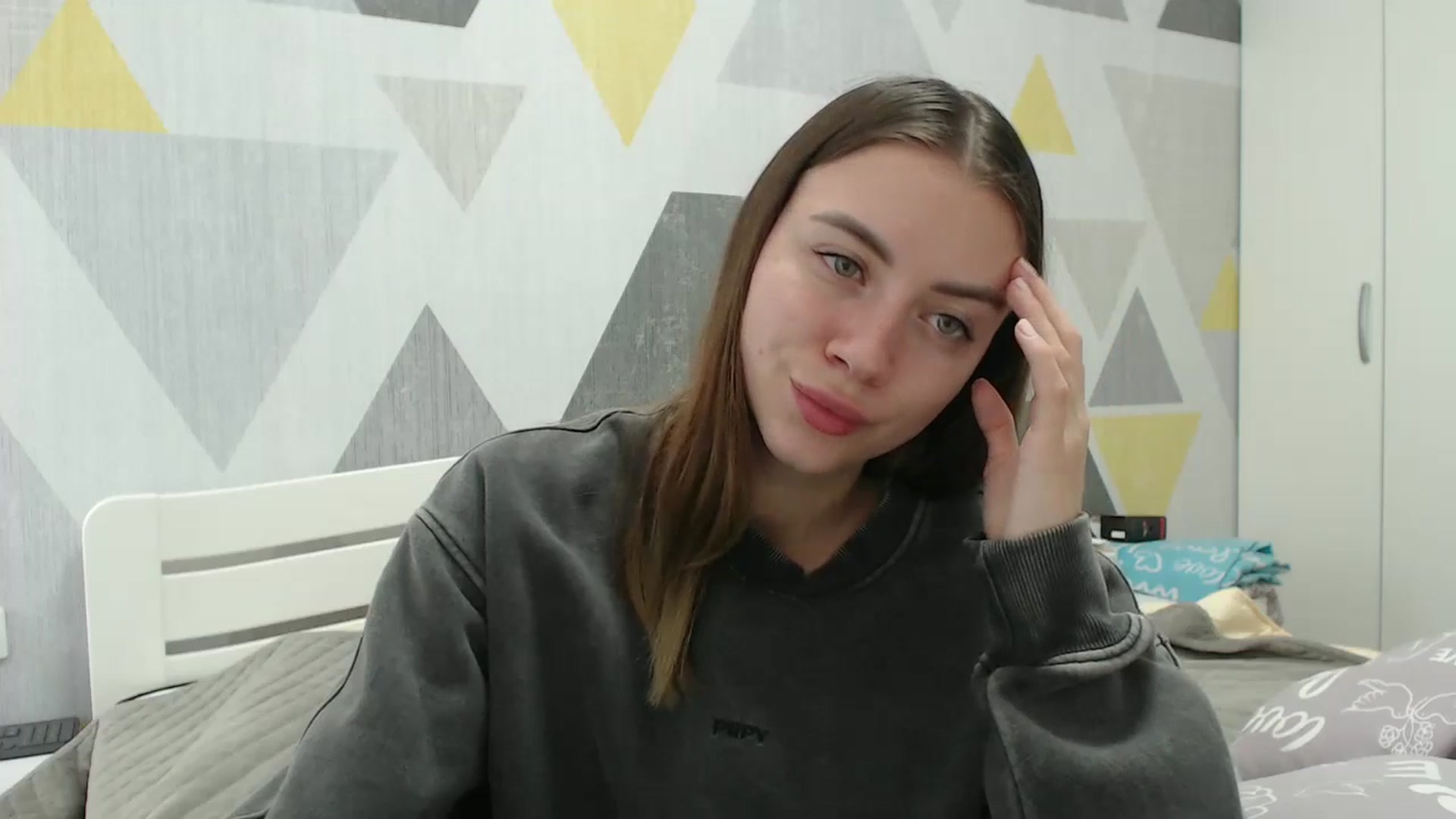 Gallery image thumbnail from Sulfate0's myfreecams stream on, 11/14/2025, 12:37 image 18 of 20
