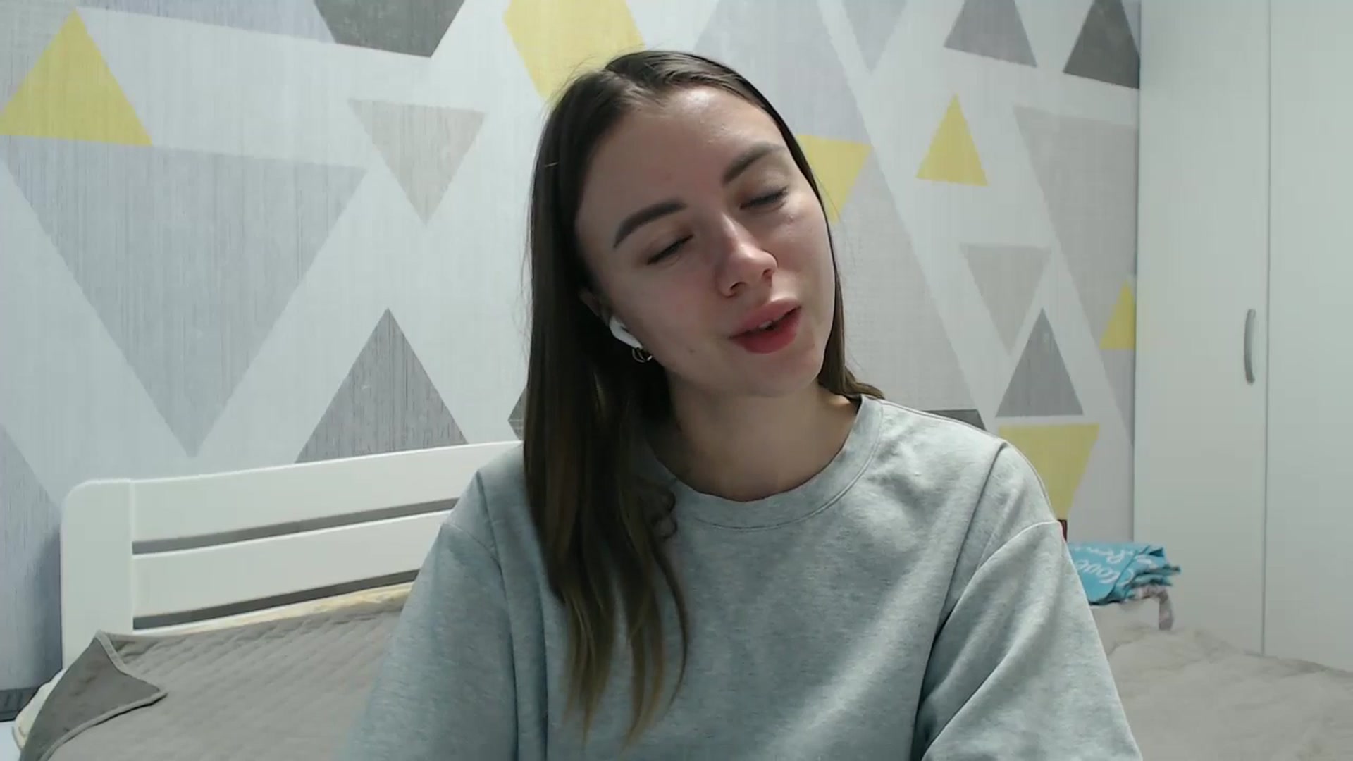Gallery image thumbnail from Sulfate0's myfreecams stream on, 11/17/2025, 08:42 image 8 of 20