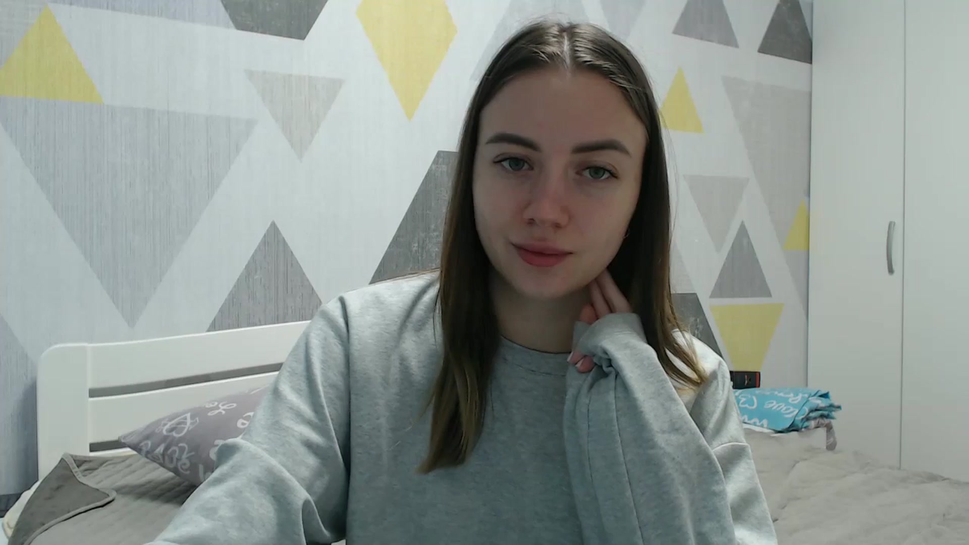 Gallery image thumbnail from Sulfate0's myfreecams stream on, 11/17/2025, 08:42 image 1 of 20