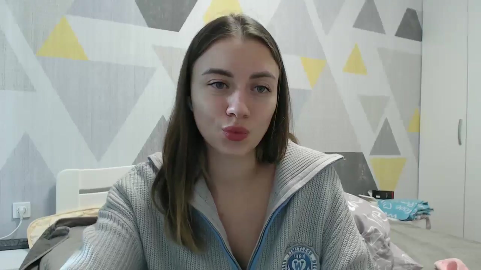 Gallery image thumbnail from Sulfate0's myfreecams stream on, 11/18/2025, 12:15 image 6 of 20