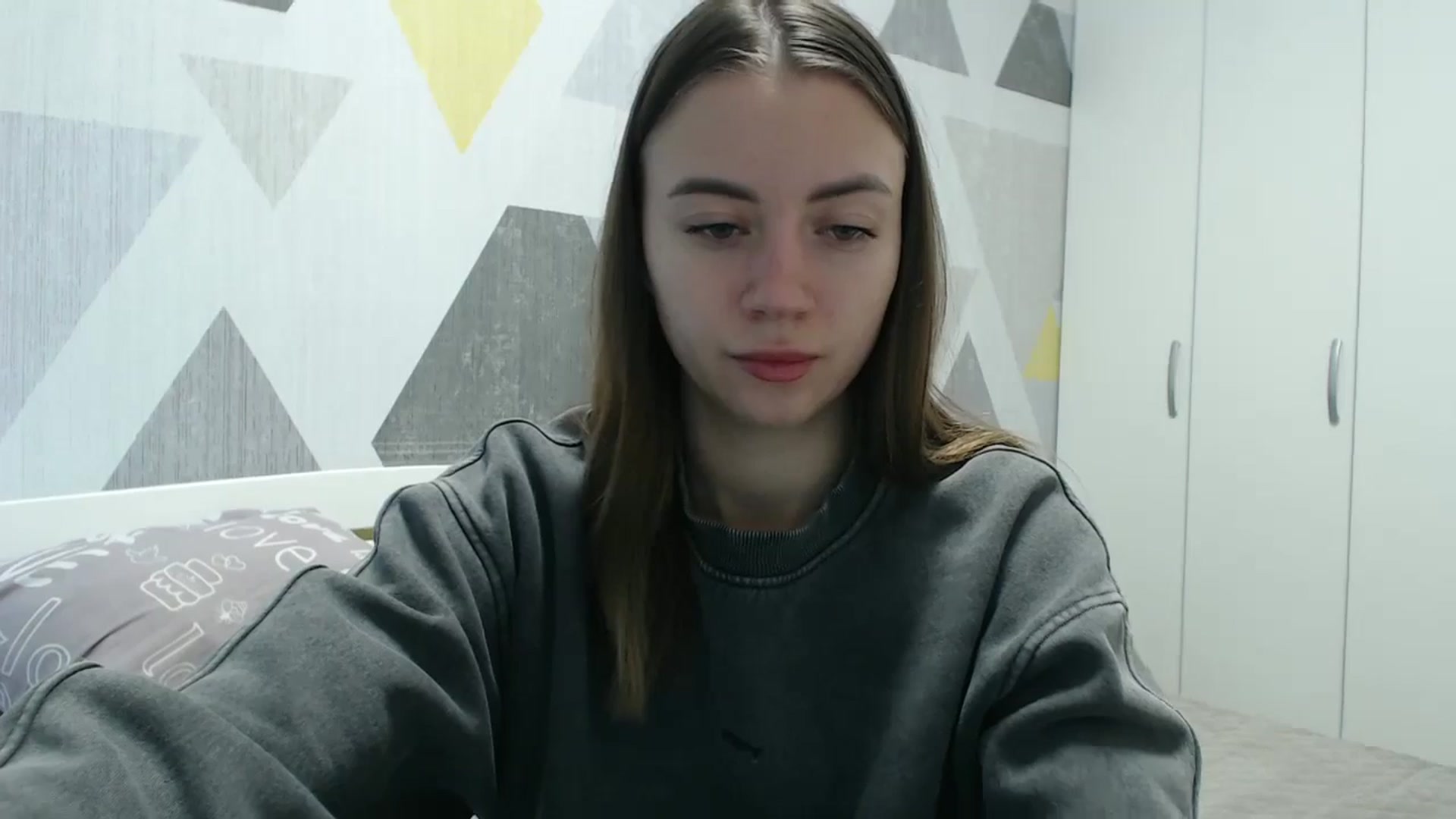 Gallery image thumbnail from Sulfate0's myfreecams stream on, 11/19/2025, 09:56 image 17 of 20