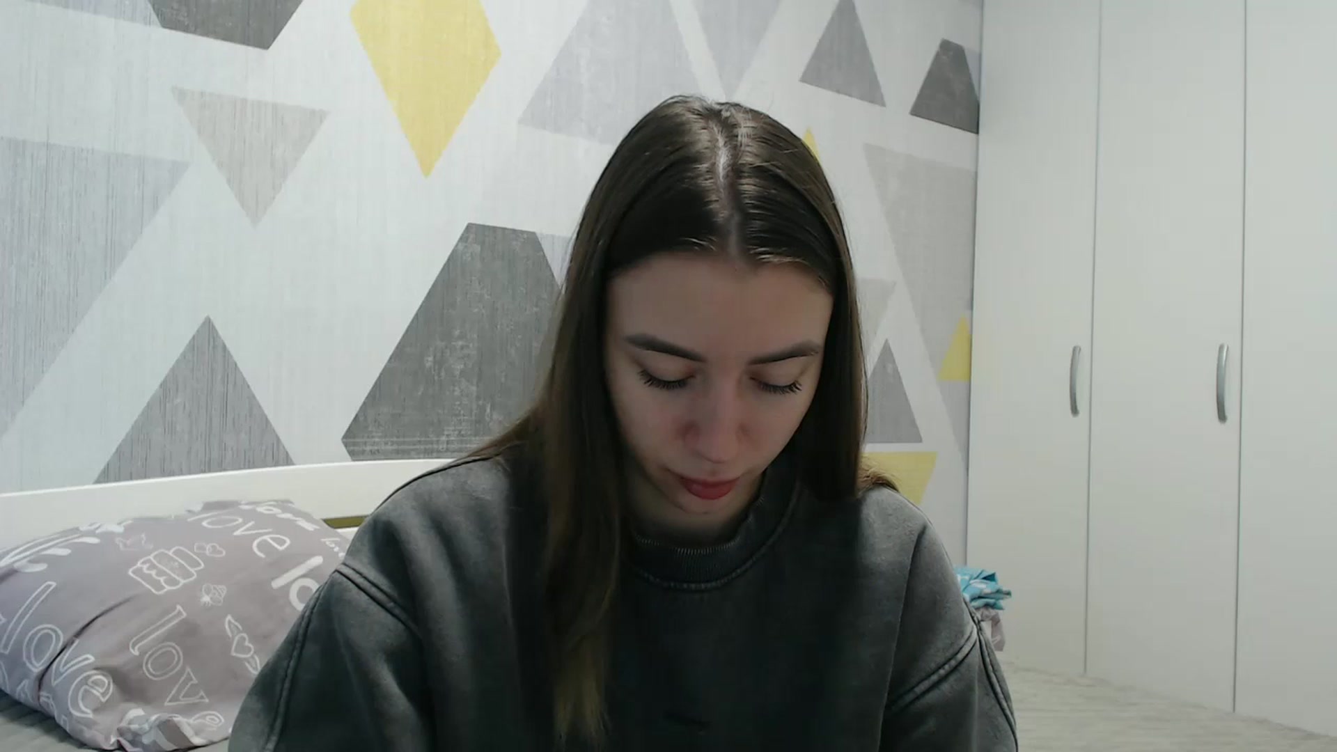 Gallery image thumbnail from Sulfate0's myfreecams stream on, 11/19/2025, 09:56 image 5 of 20