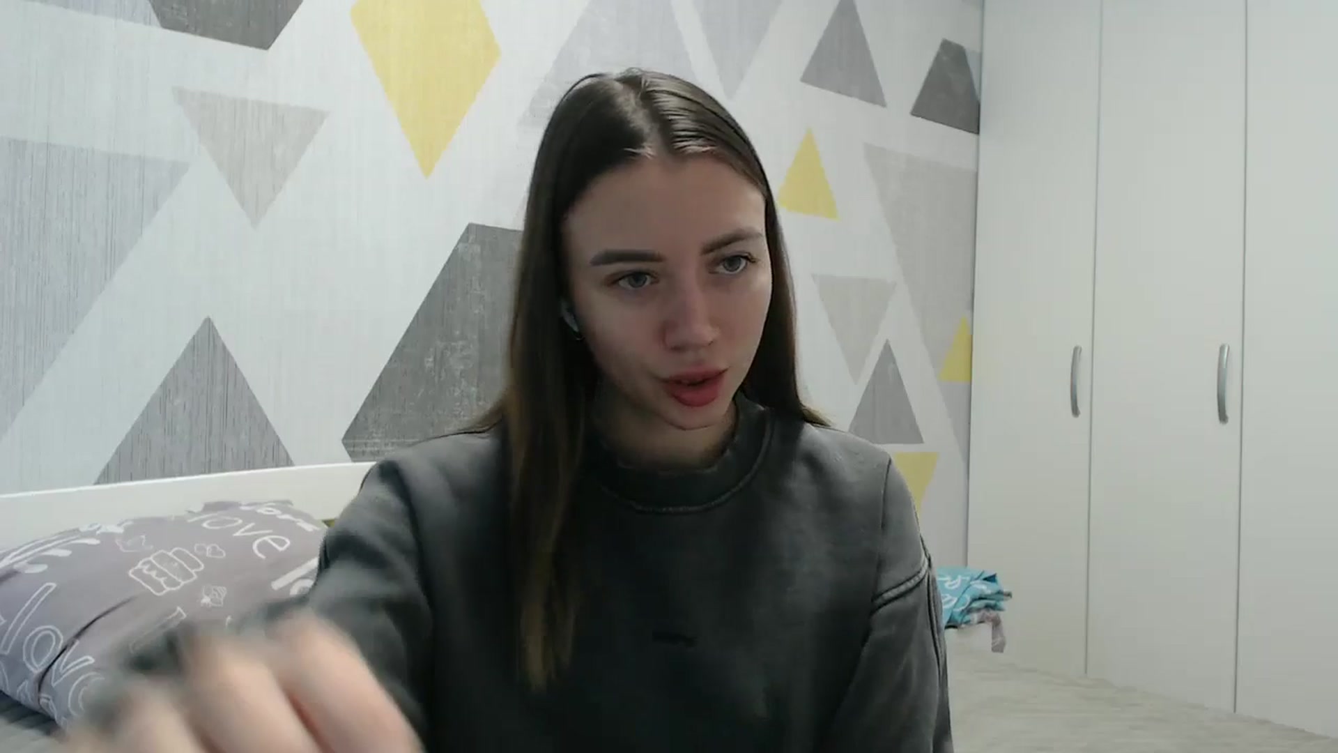 Gallery image thumbnail from Sulfate0's myfreecams stream on, 11/19/2025, 09:56 image 7 of 20