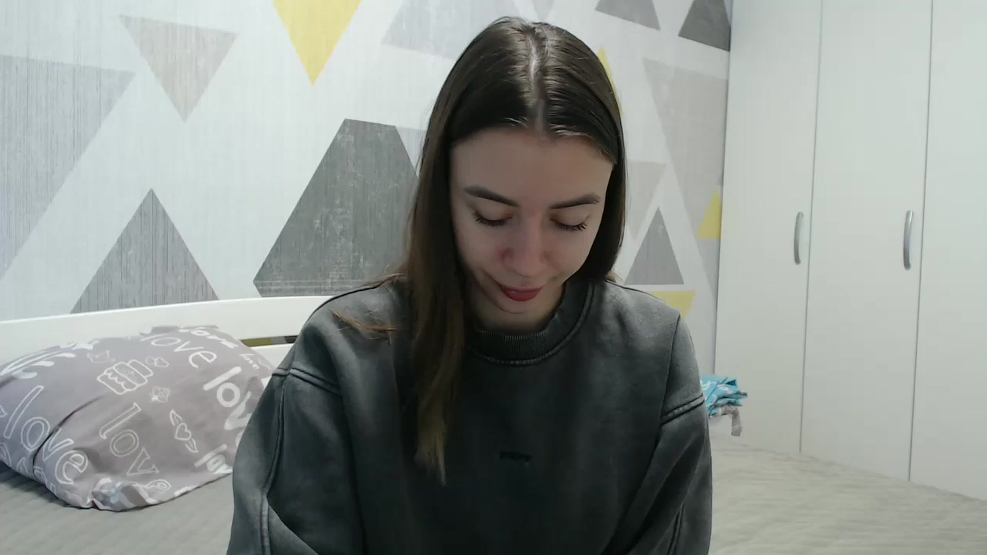 Gallery image thumbnail from Sulfate0's myfreecams stream on, 11/19/2025, 09:56 image 11 of 20