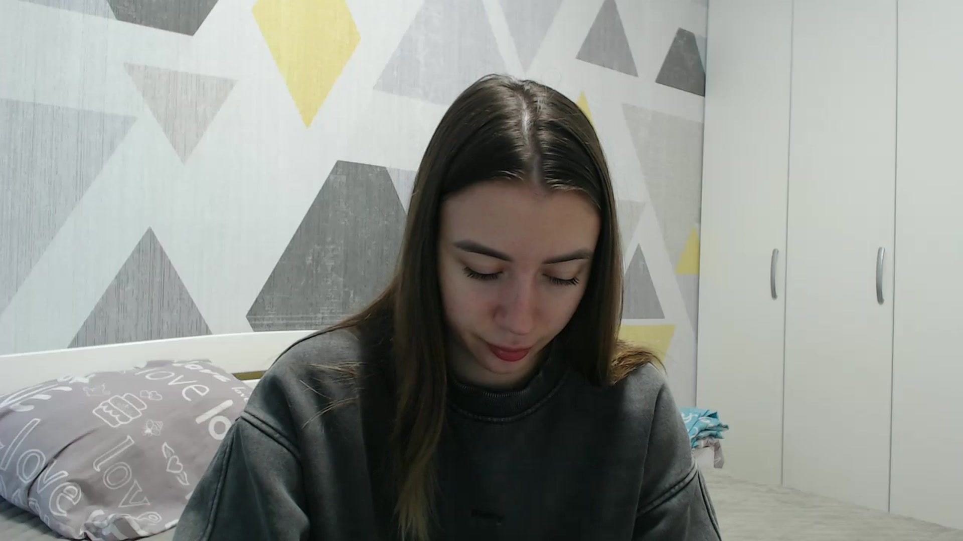 Gallery image thumbnail from Sulfate0's myfreecams stream on, 11/19/2025, 09:56 image 2 of 20