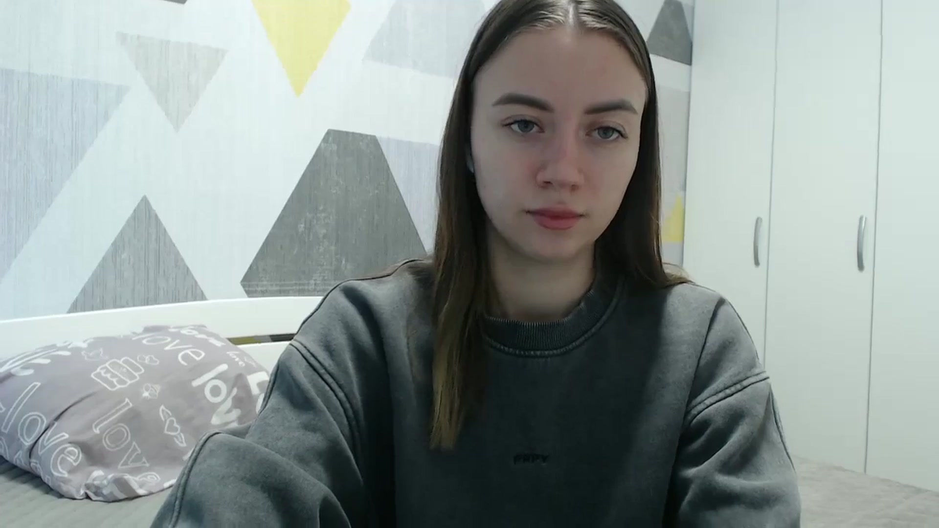 Gallery image thumbnail from Sulfate0's myfreecams stream on, 11/19/2025, 09:56 image 14 of 20