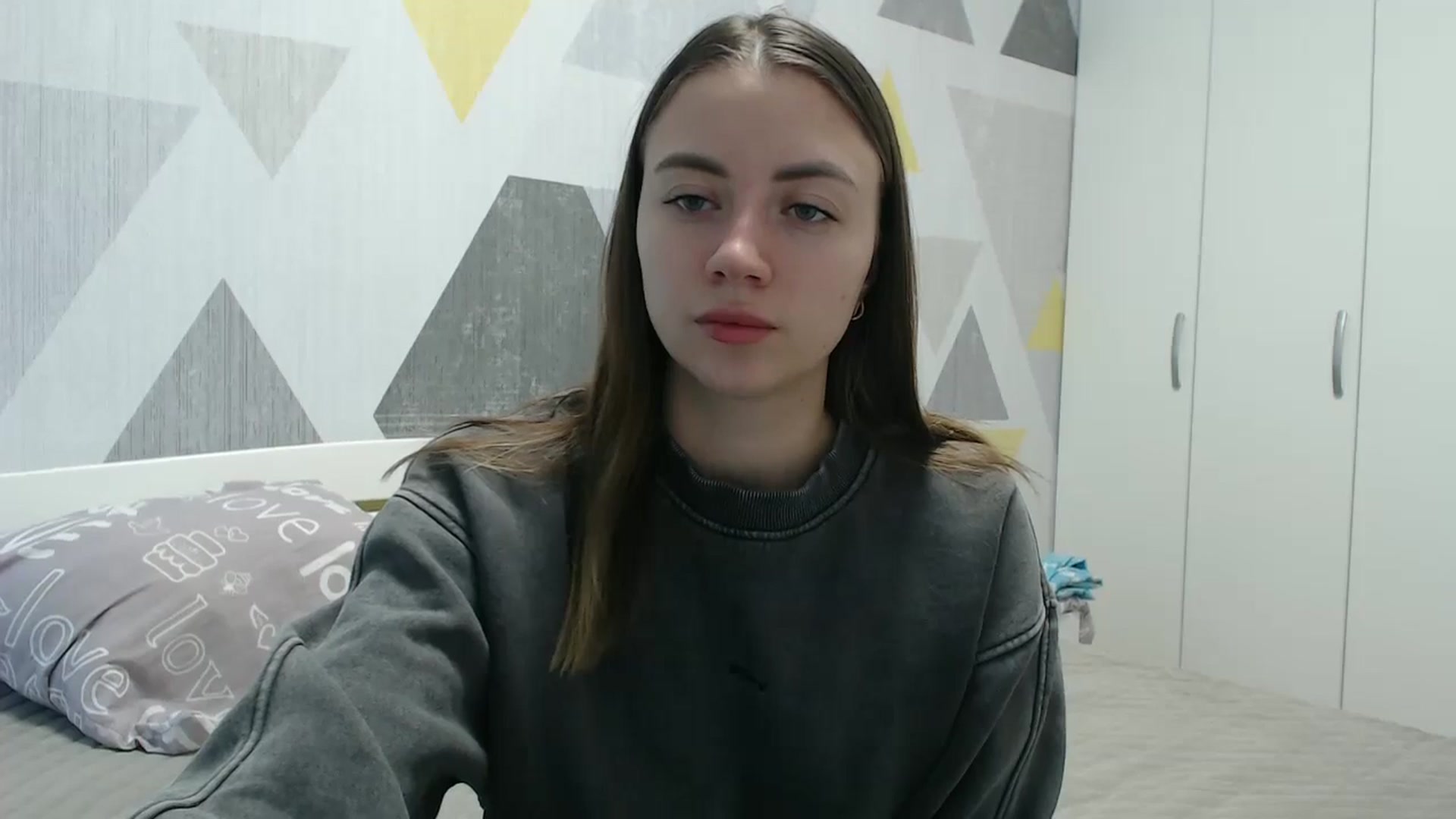 Gallery image thumbnail from Sulfate0's myfreecams stream on, 11/19/2025, 09:56 image 9 of 20