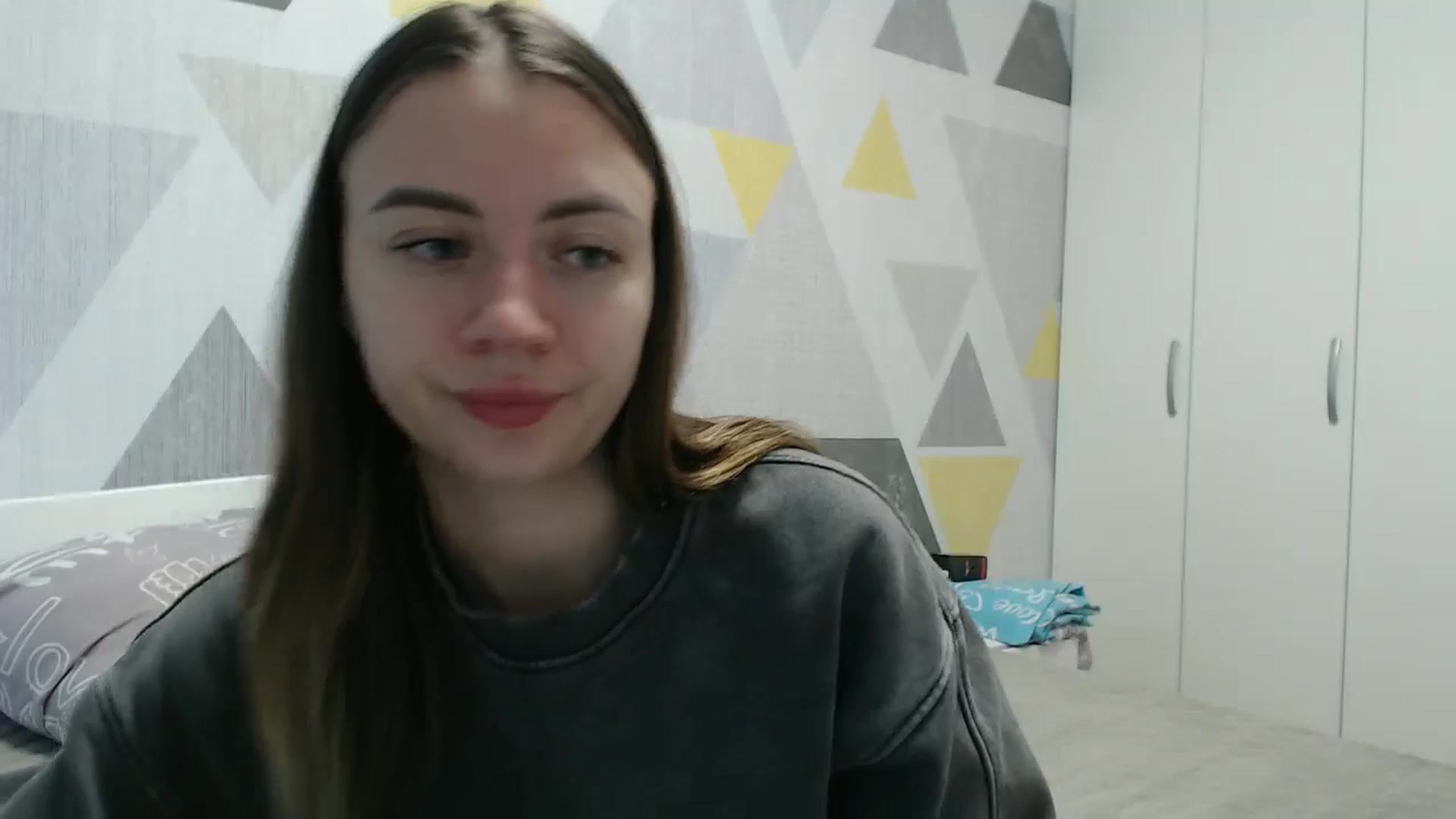 Gallery image thumbnail from Sulfate0's myfreecams stream on, 11/19/2025, 09:56 image 16 of 20