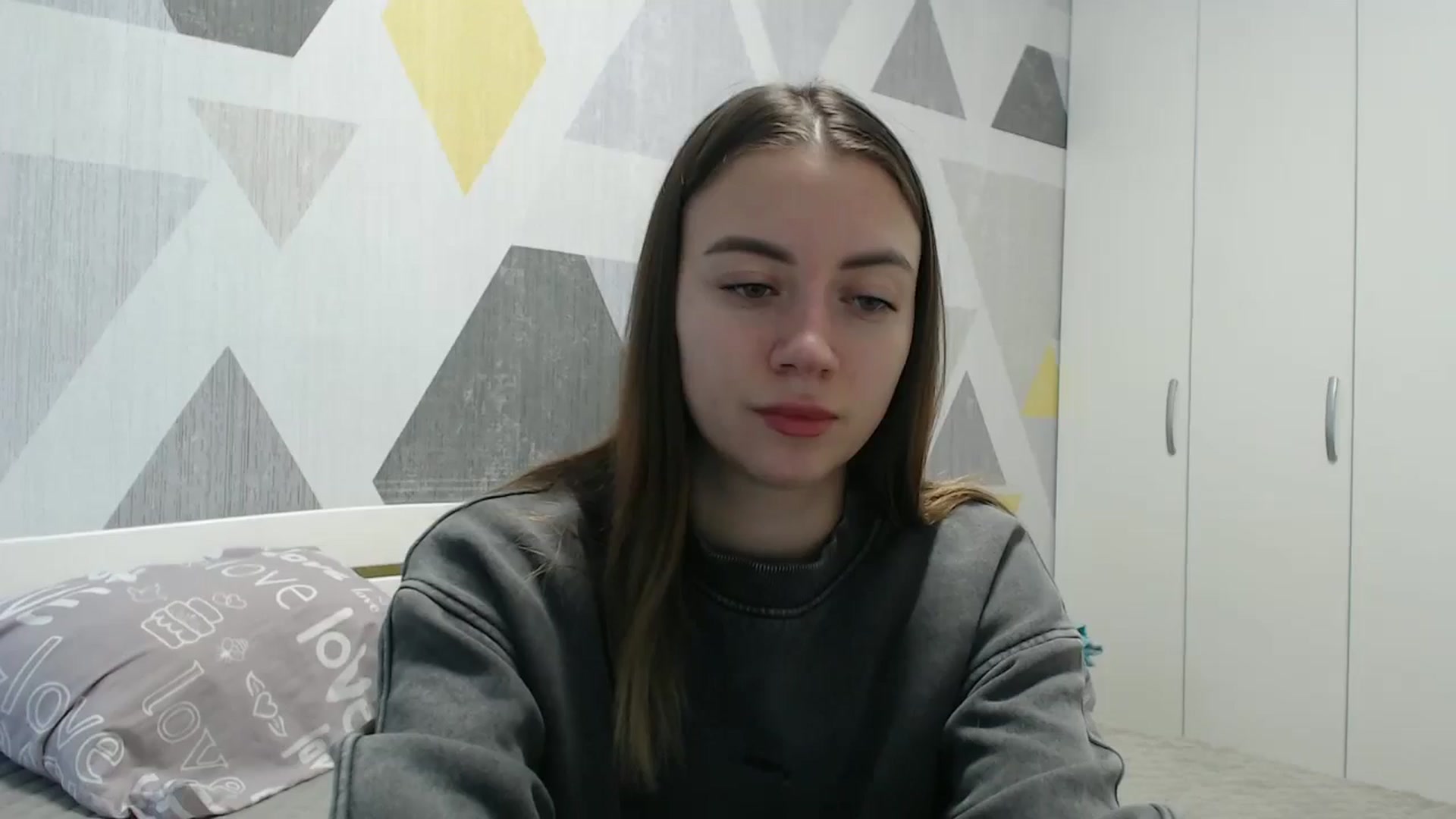 Gallery image thumbnail from Sulfate0's myfreecams stream on, 11/19/2025, 09:56 image 1 of 20