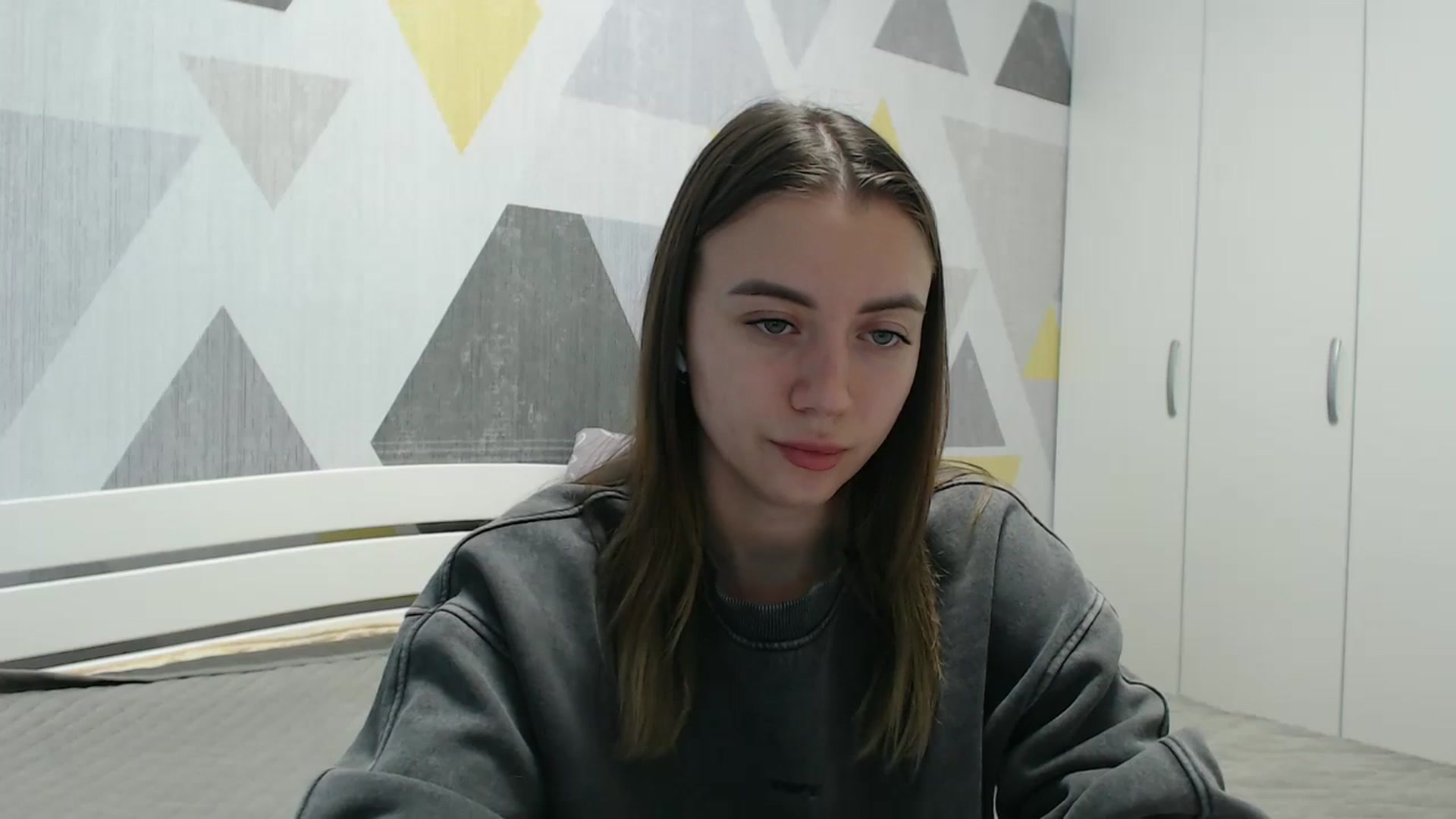 Gallery image thumbnail from Sulfate0's myfreecams stream on, 11/19/2025, 10:32 image 18 of 20