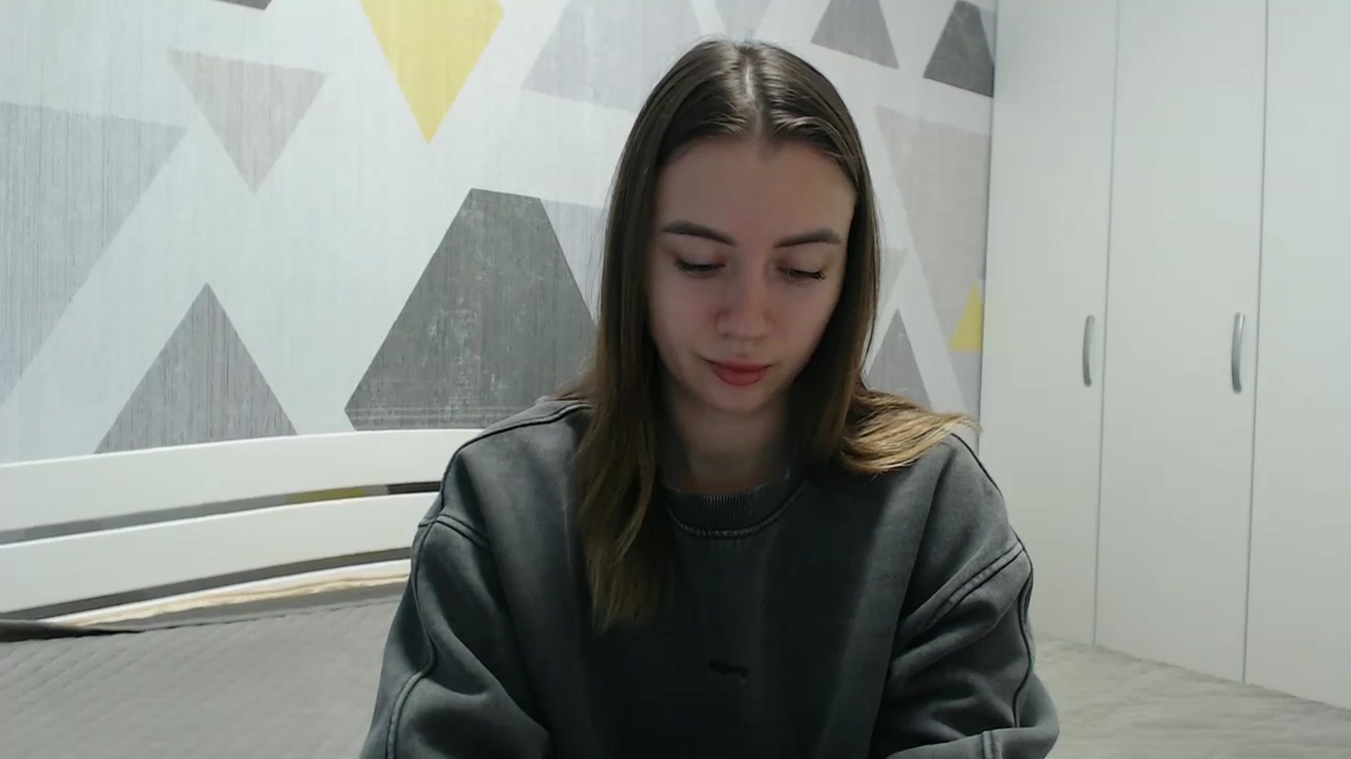 Gallery image thumbnail from Sulfate0's myfreecams stream on, 11/19/2025, 10:32 image 9 of 20