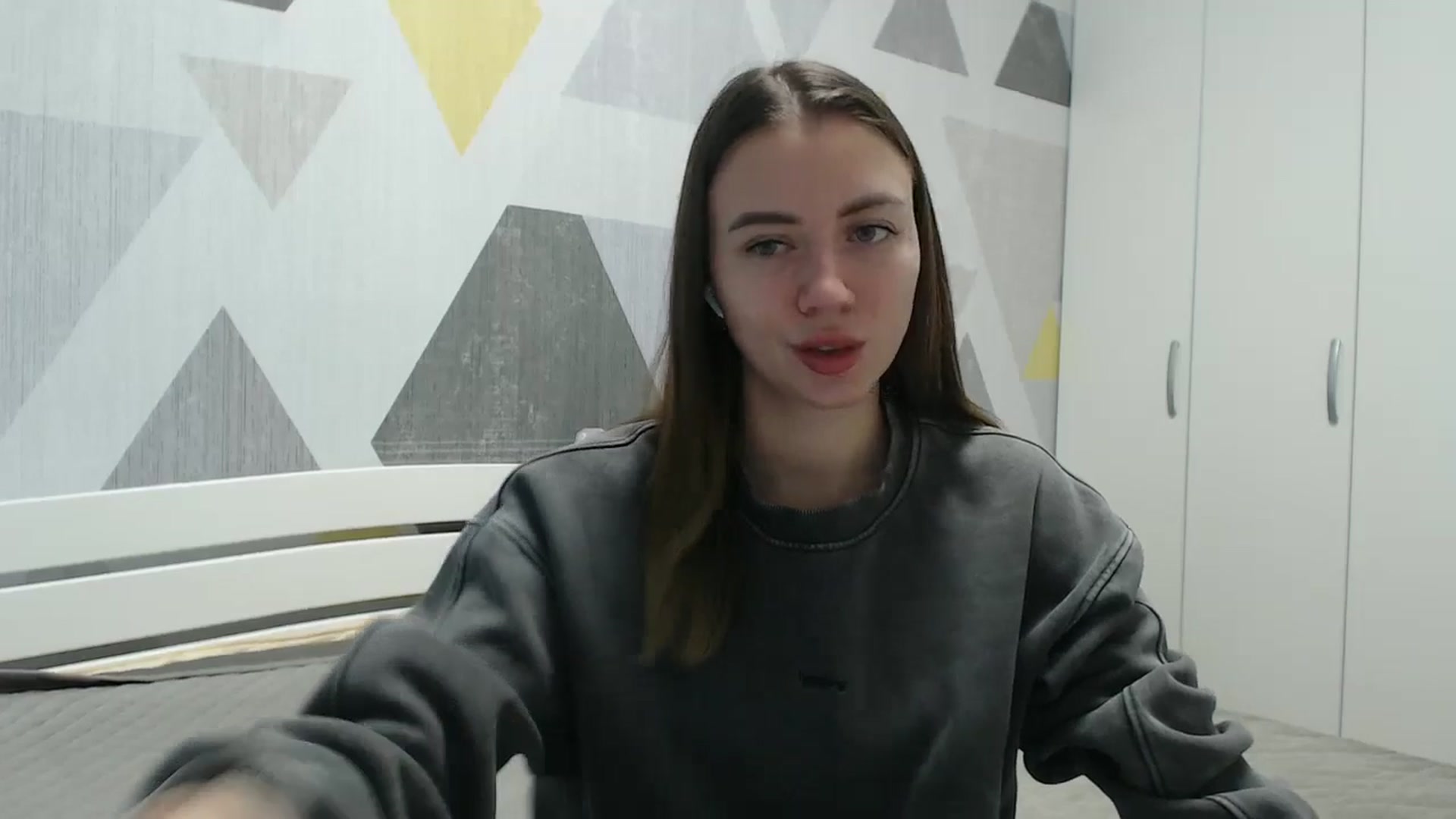 Gallery image thumbnail from Sulfate0's myfreecams stream on, 11/19/2025, 10:32 image 5 of 20